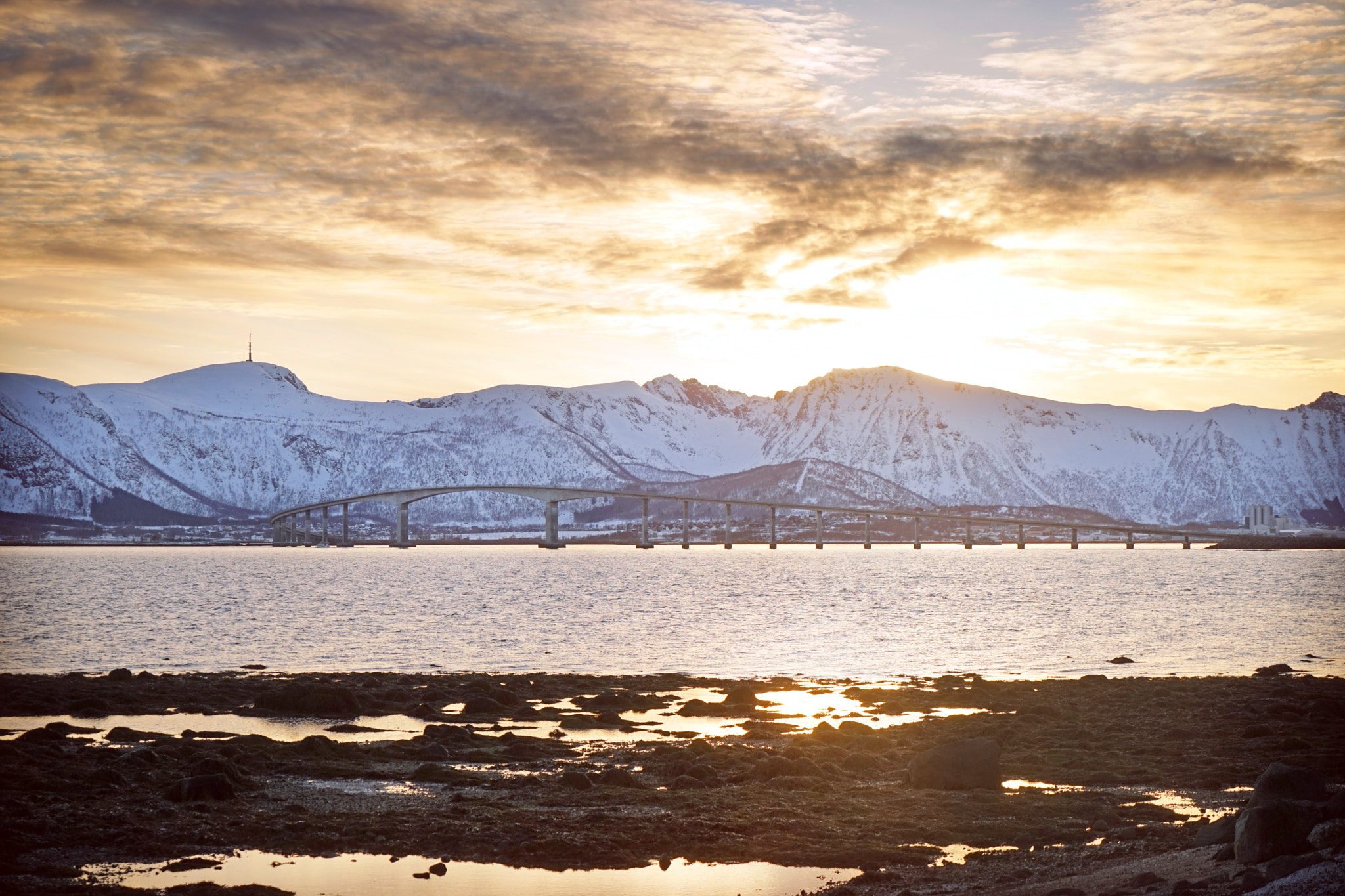 Sony Vario Tessar T* FE 24-70mm F4 ZA OSS sample photo. Sunset in stokmarknes photography