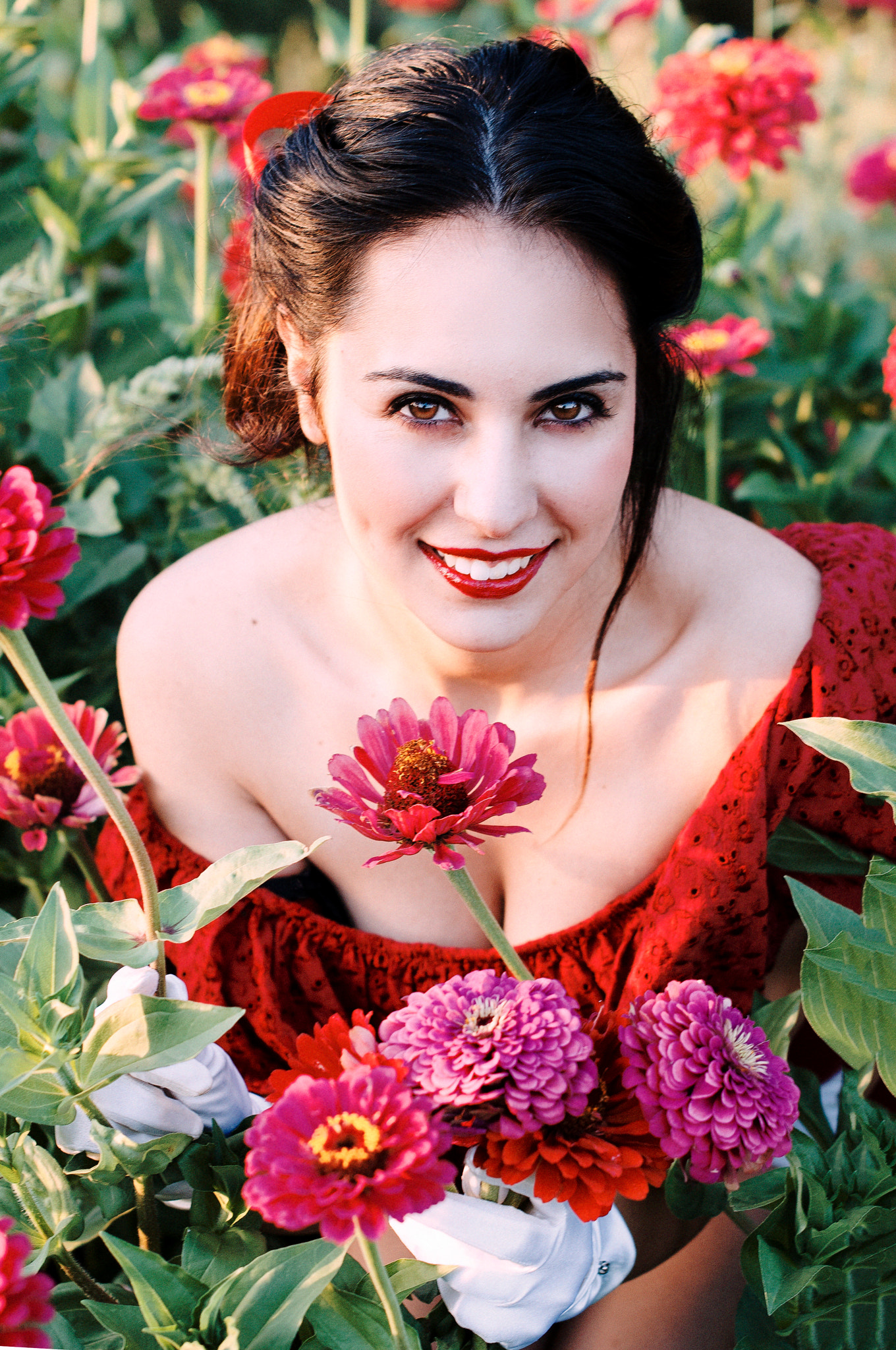 Nikon D2Xs + Nikon AF-S Nikkor 50mm F1.4G sample photo. Flowers in your hair photography