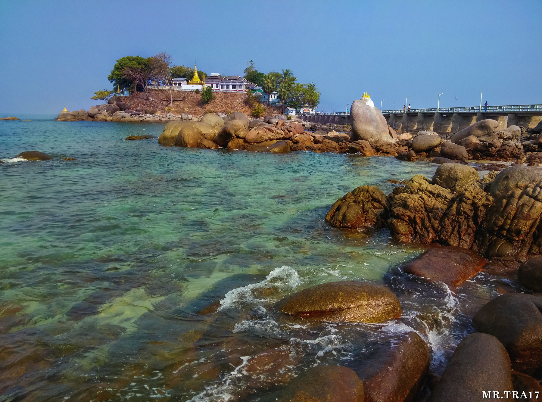 Xiaomi MI3 sample photo. Hmyaw yit pagoda photography