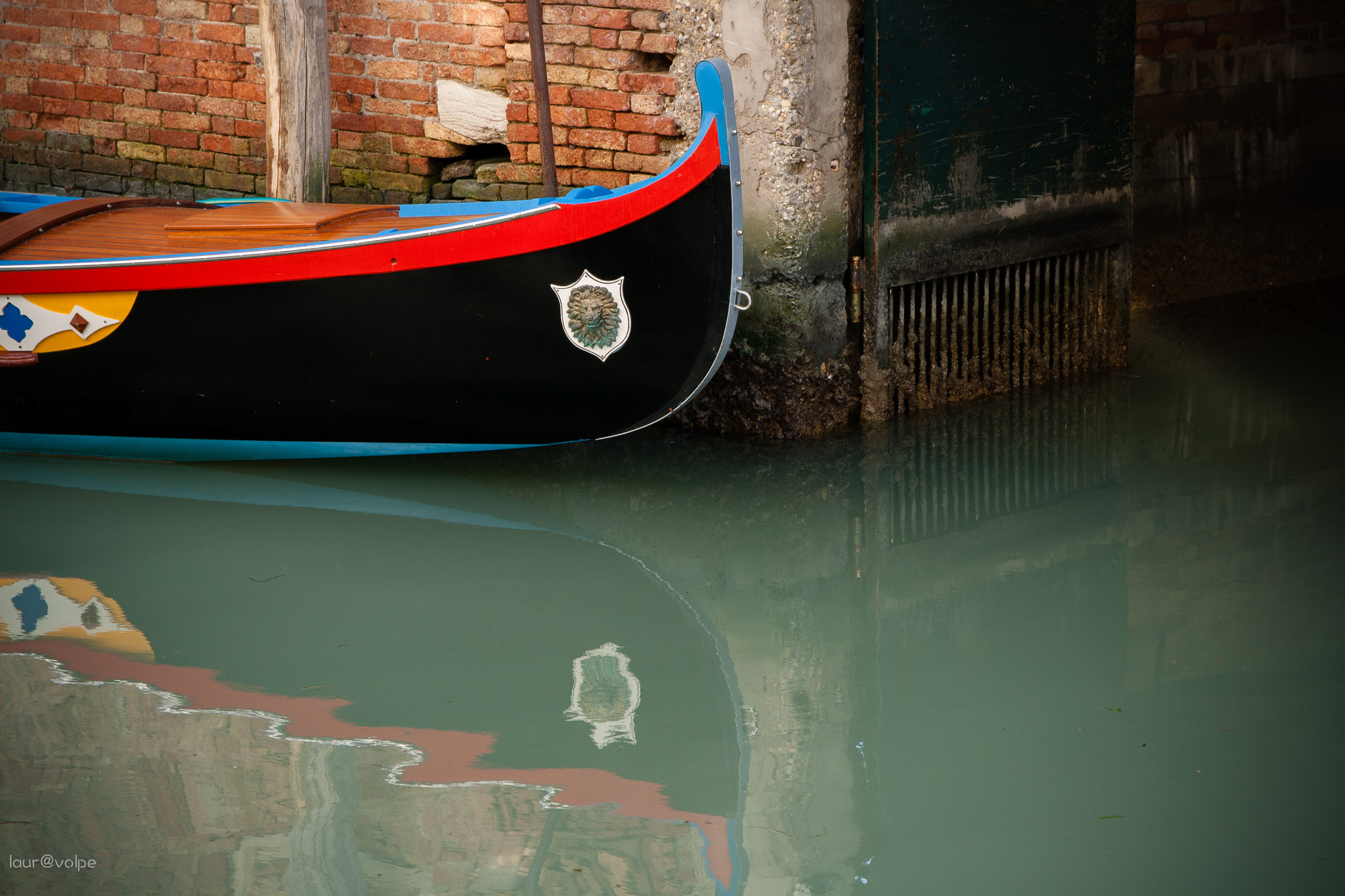Sigma 17-70mm F2.8-4 DC Macro OS HSM sample photo. Mirrored venice photography