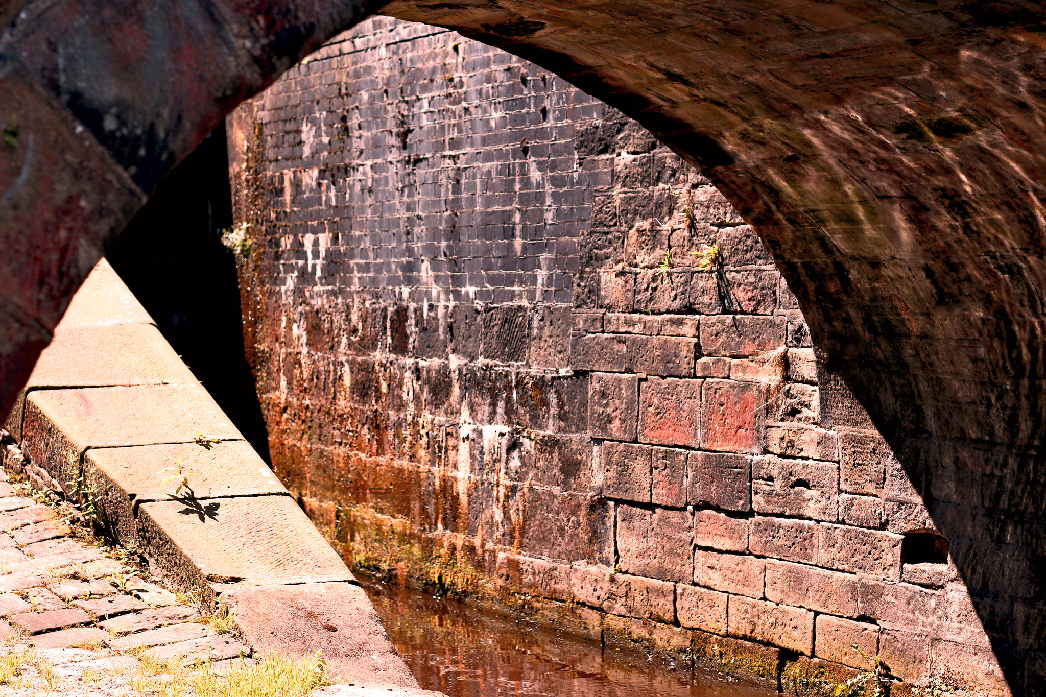 Canon EOS 100D (EOS Rebel SL1 / EOS Kiss X7) + Canon EF 50mm F1.8 II sample photo. Canal lock photography