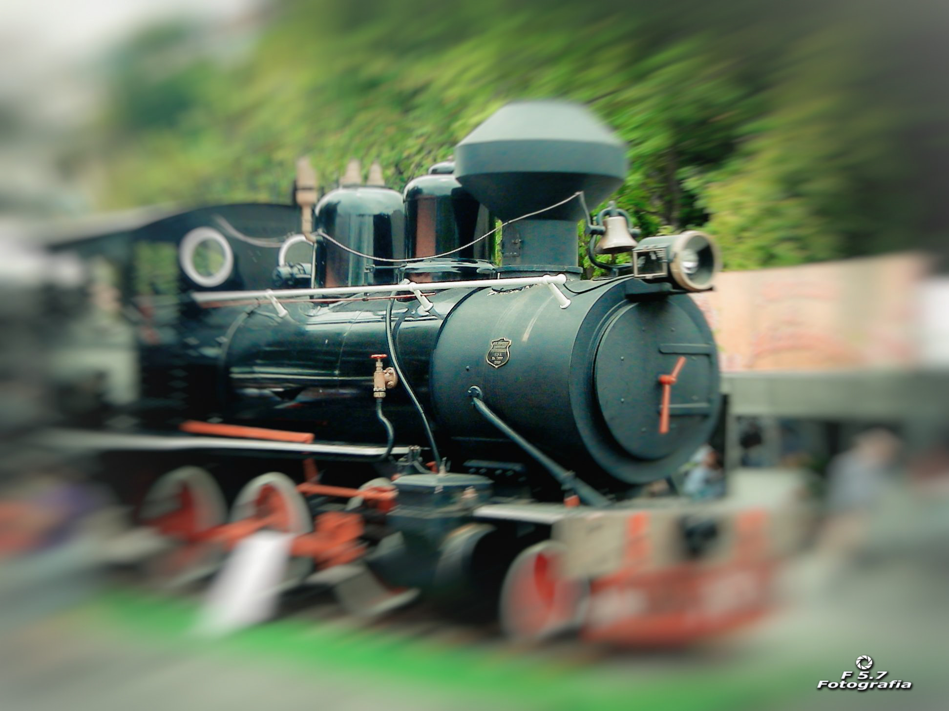 Pentax OPTIO W10 sample photo. Old locomotive photography