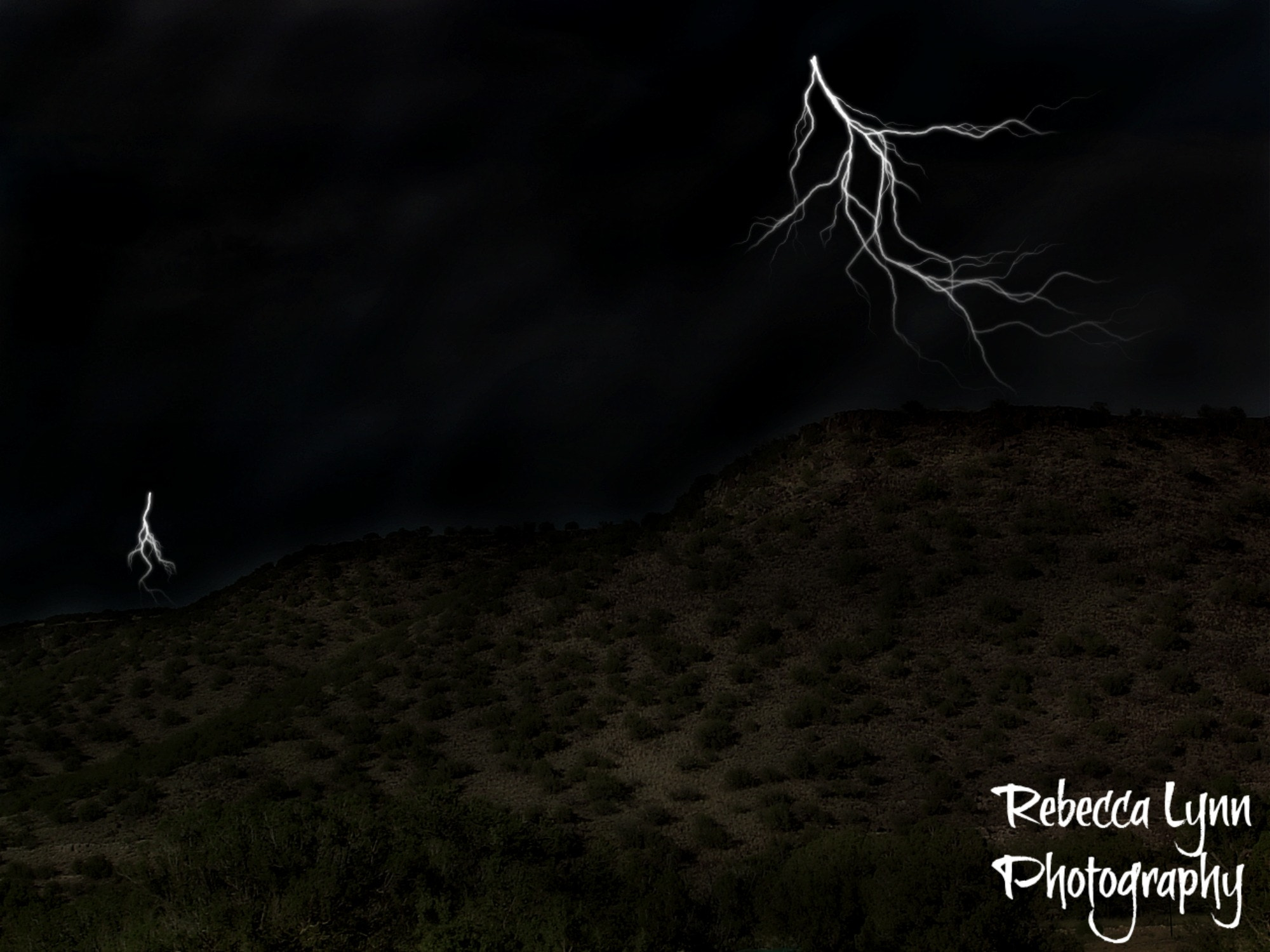 Sony DSC-P72 sample photo. Huge lightning photography