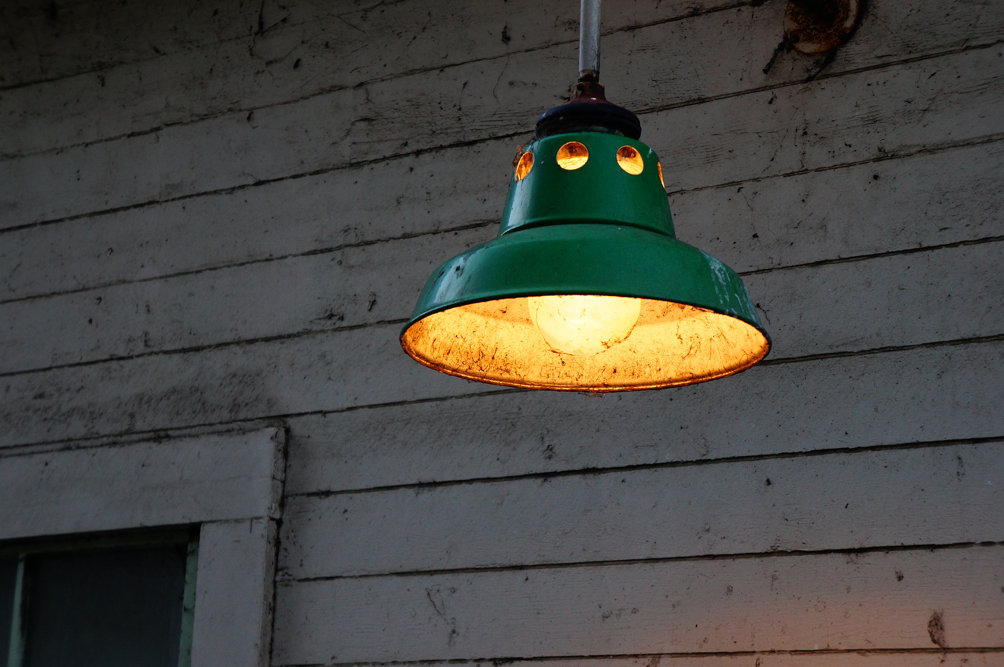 Sony E 18-55mm F3.5-5.6 OSS sample photo. 100 years light bulb photography