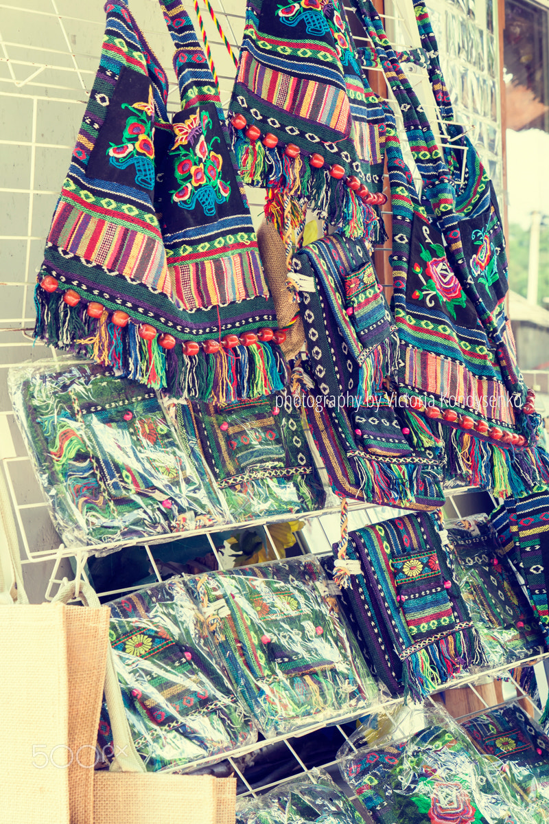 Canon EOS 1000D (EOS Digital Rebel XS / EOS Kiss F) sample photo. Many ukrainian souvenirs women's handbags at the fair photography