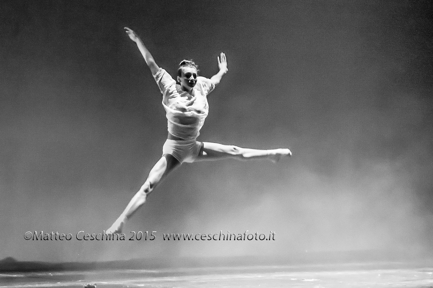 Canon EOS-1D Mark III sample photo. Fly dance photography