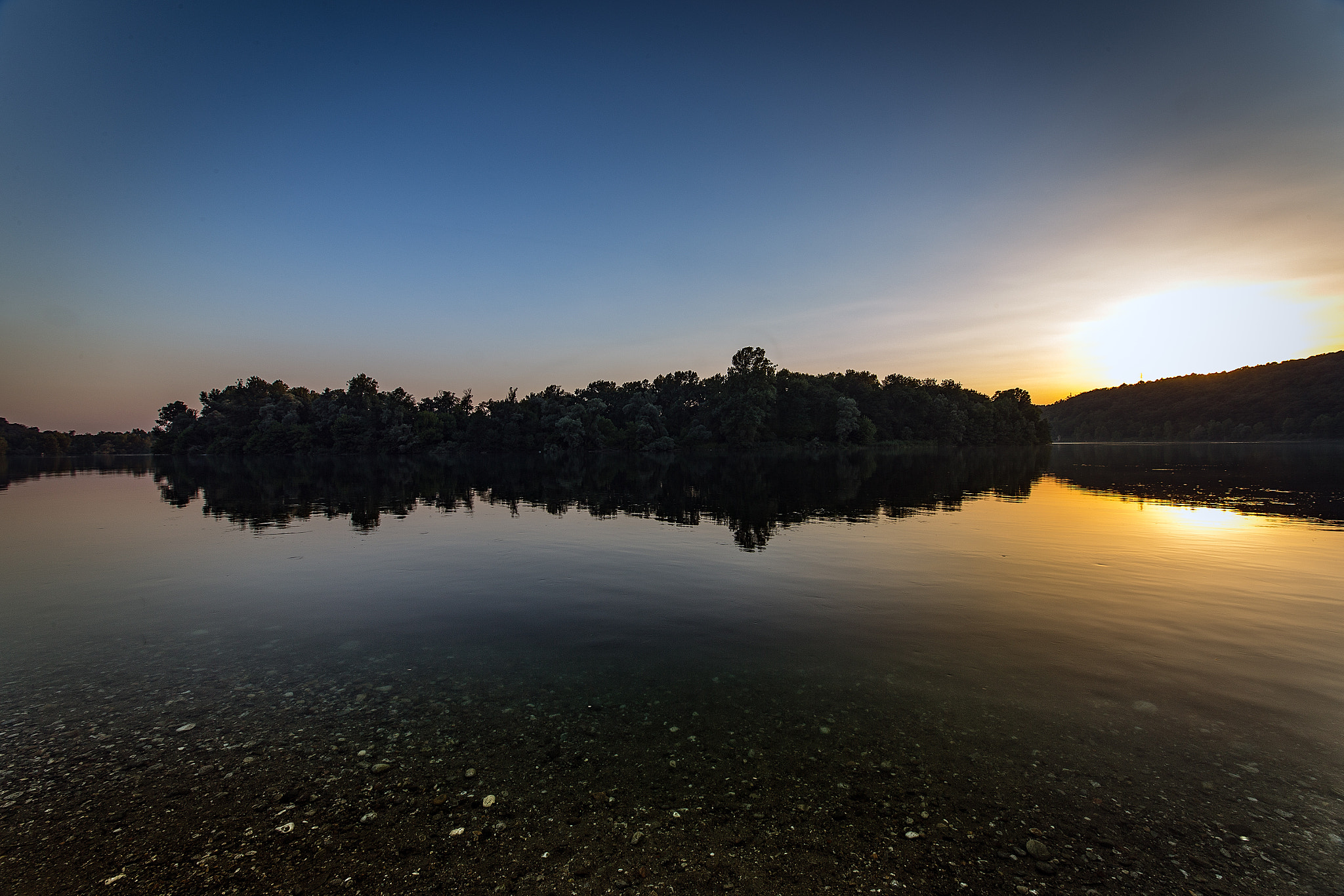 Canon EOS-1D X + Sigma 12-24mm F4.5-5.6 II DG HSM sample photo. Minimal sunset photography