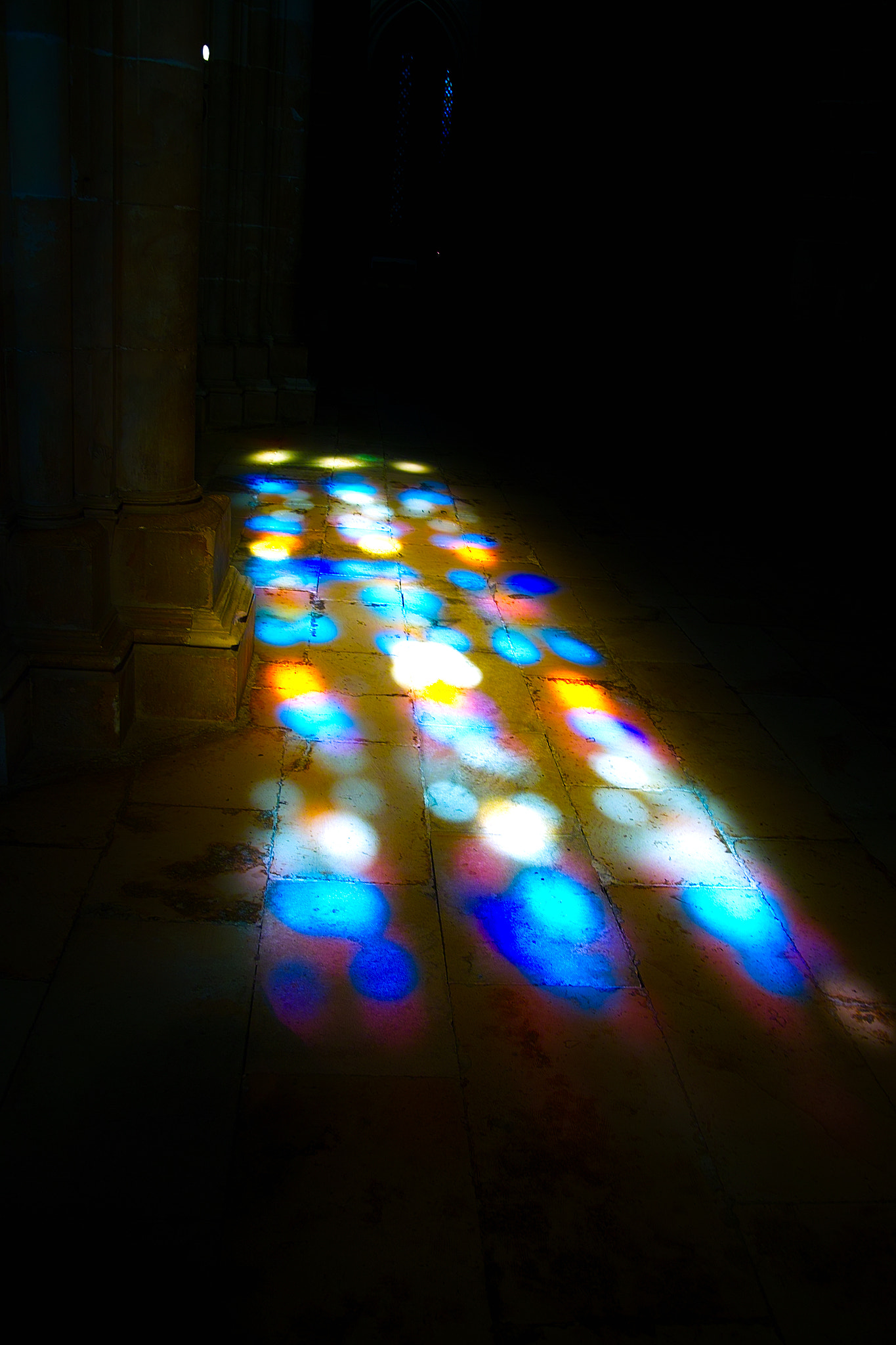 Sigma SD14 sample photo. Light and colour photography