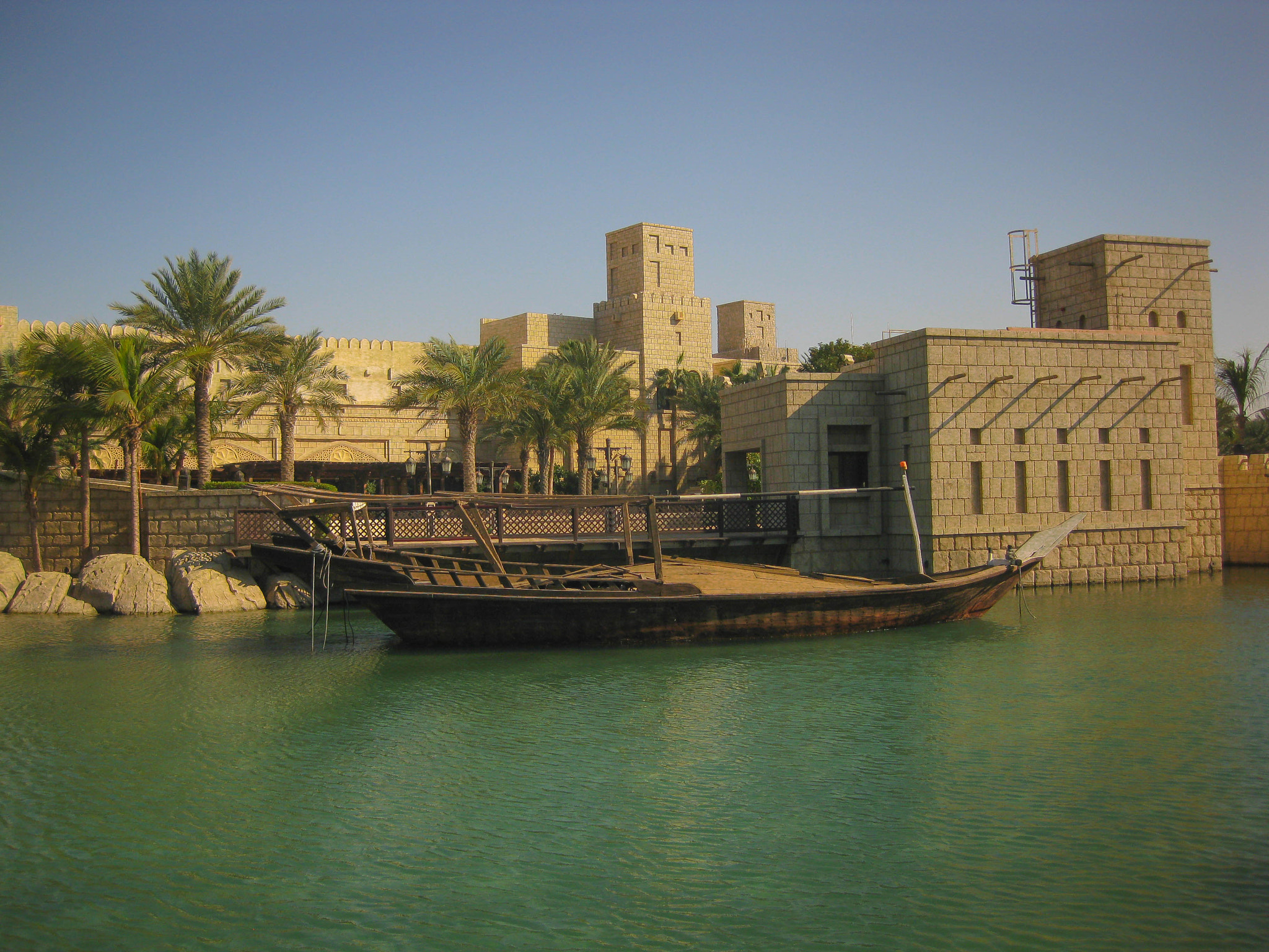 Canon PowerShot SD790 IS (Digital IXUS 90 IS / IXY Digital 95 IS) sample photo. Dubai (vae) - souk madinat photography