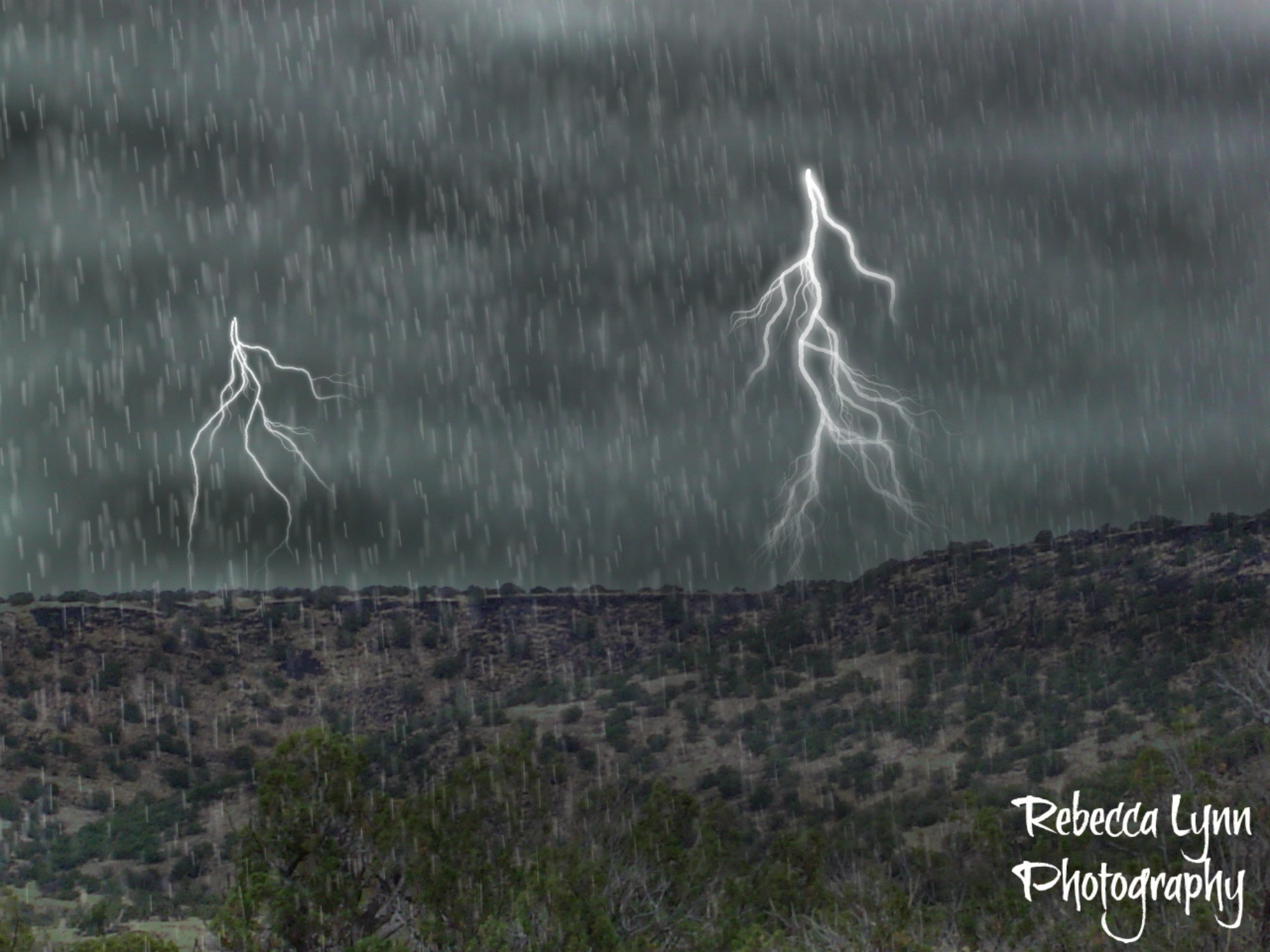 Sony DSC-P72 sample photo. Big rain and lightning storm photography