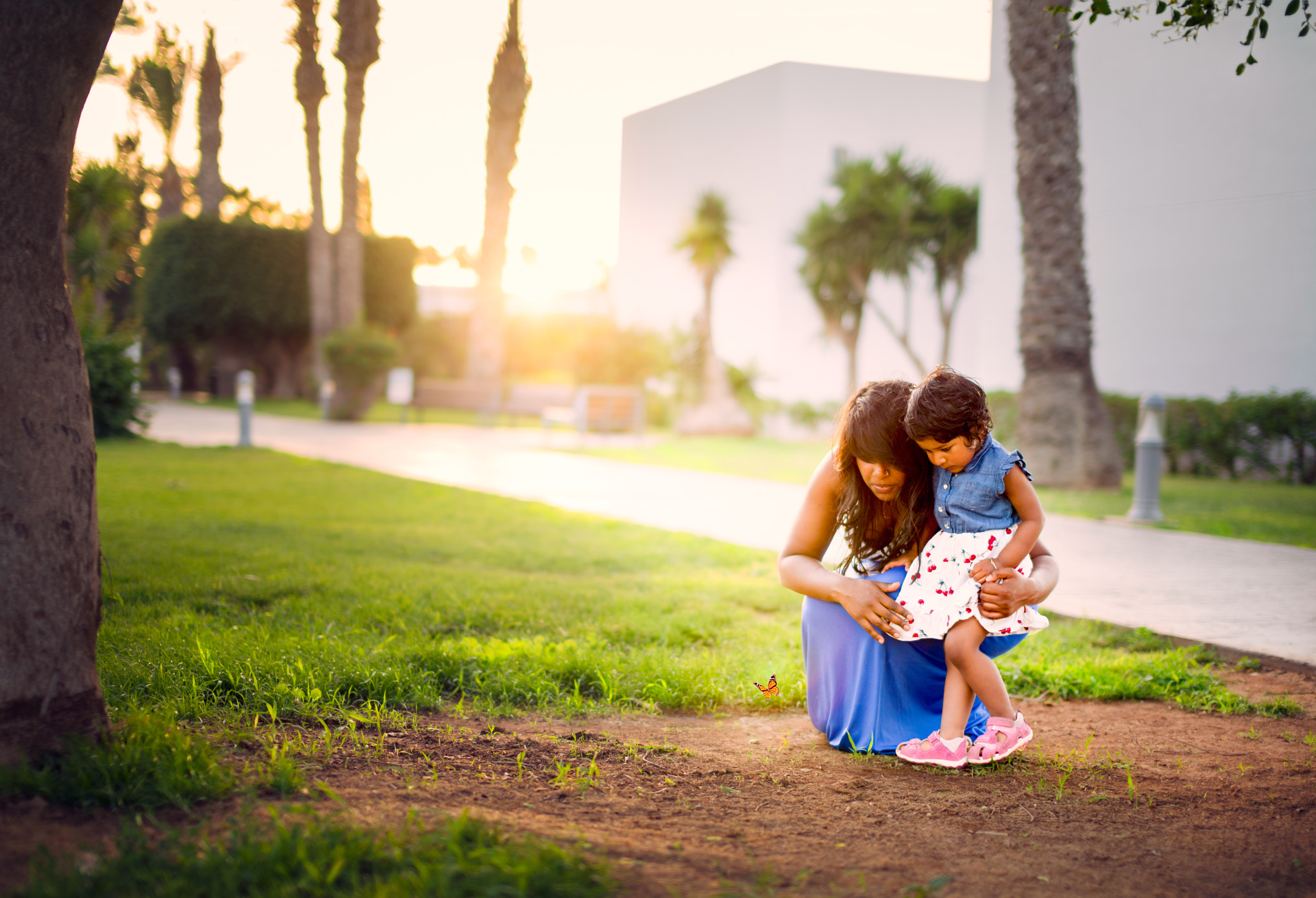 Nikon D810 + Sigma 50mm F1.4 EX DG HSM sample photo. A sweet moment between mother and daughter.  photography