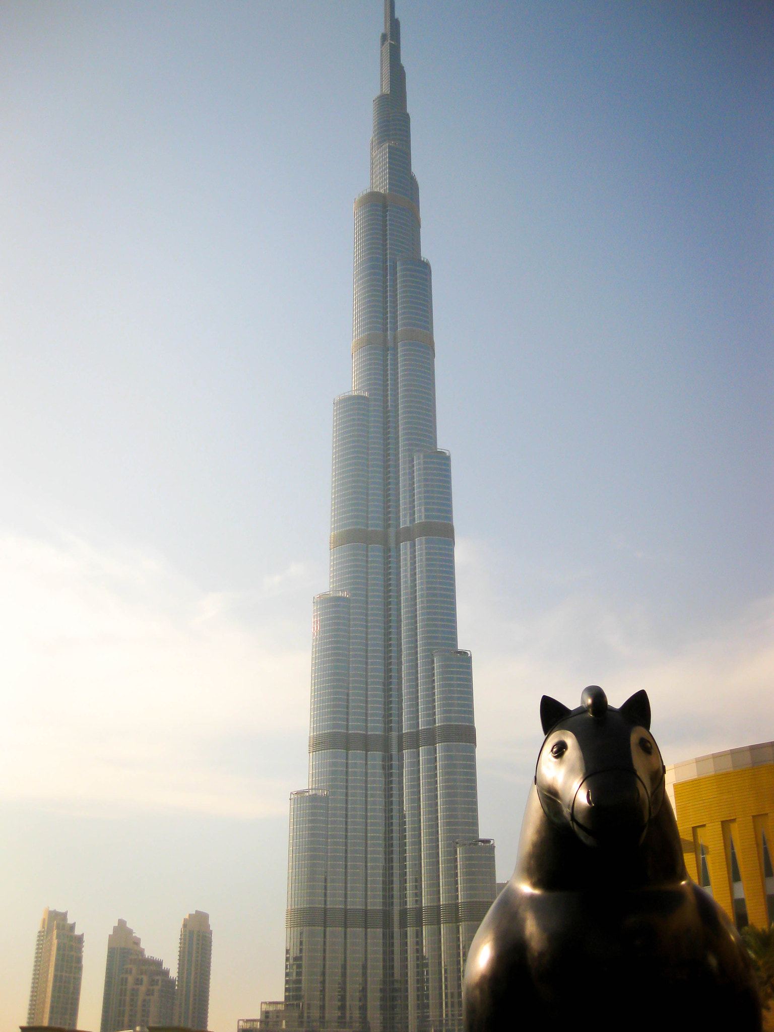 Canon PowerShot SD790 IS (Digital IXUS 90 IS / IXY Digital 95 IS) sample photo. Dubai (vae) - burj khalifa photography