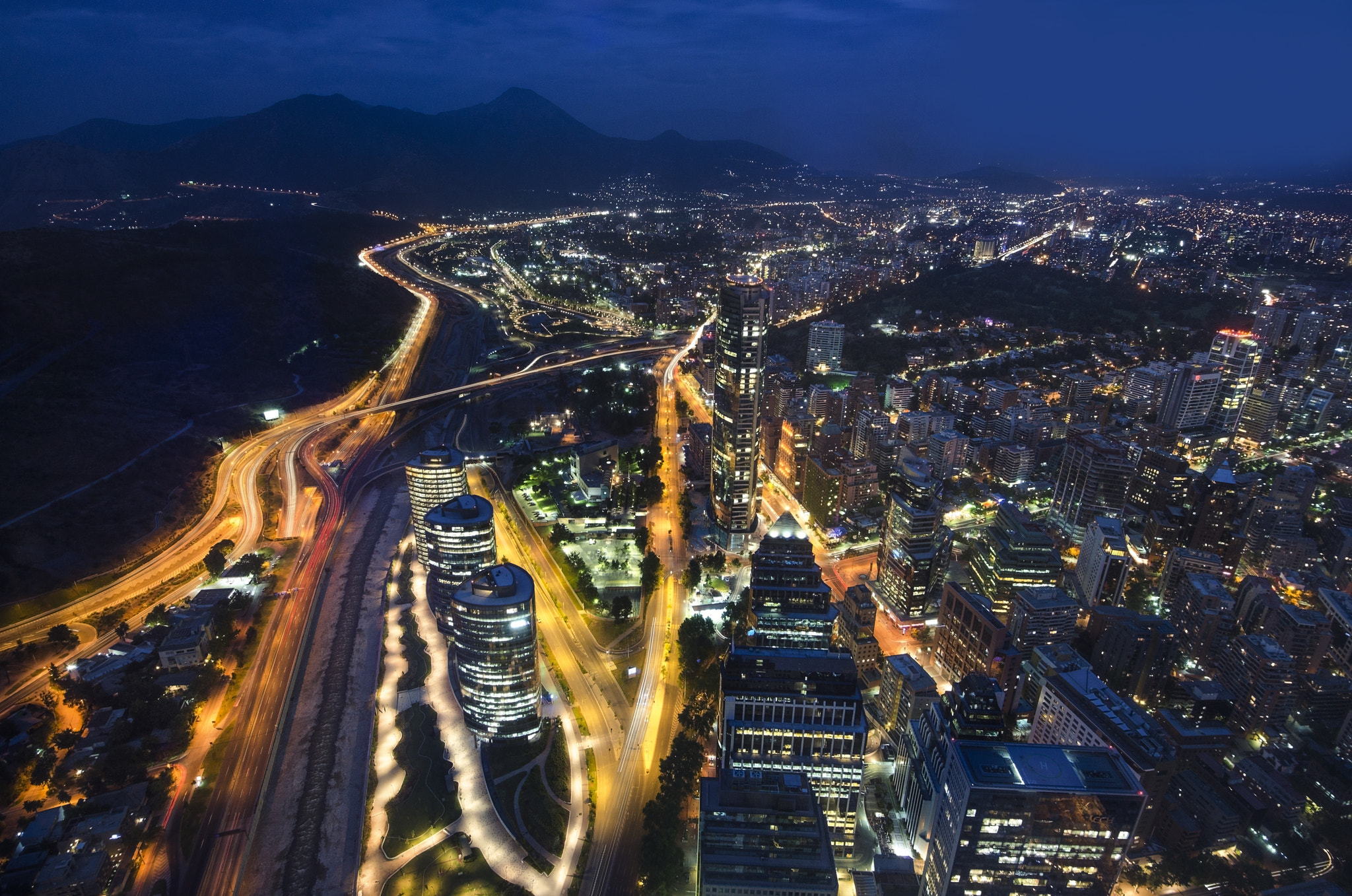 Sigma 8-16mm F4.5-5.6 DC HSM sample photo. The skyline of santiago de chile by night. photography