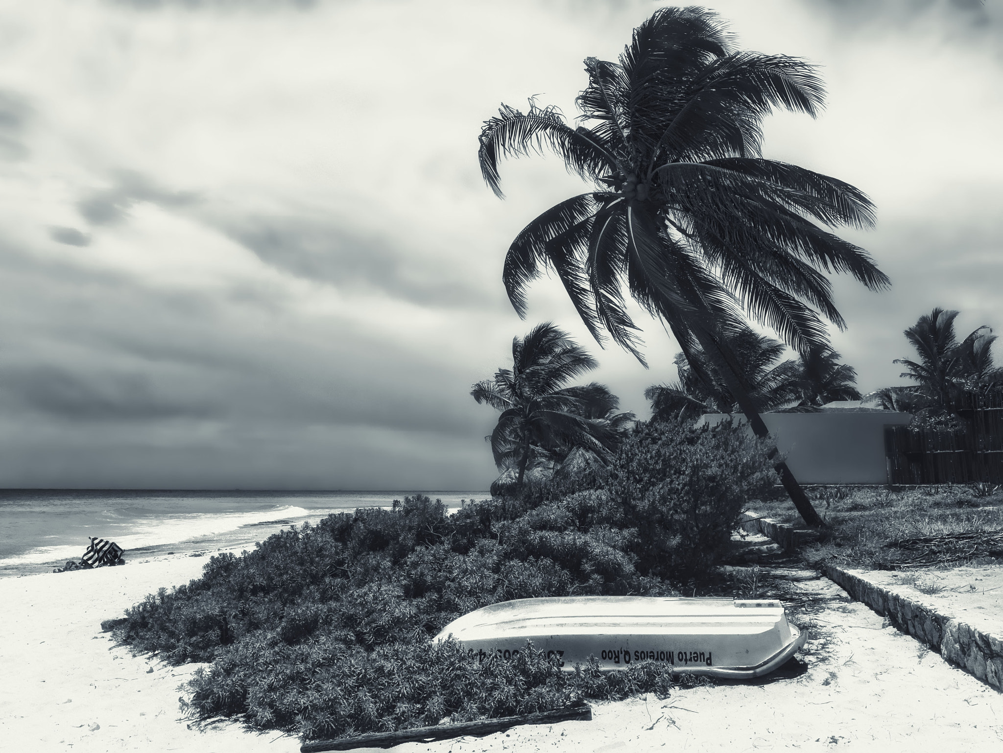 Panasonic Lumix DMC-GX1 sample photo. Cancun-azul fives photography