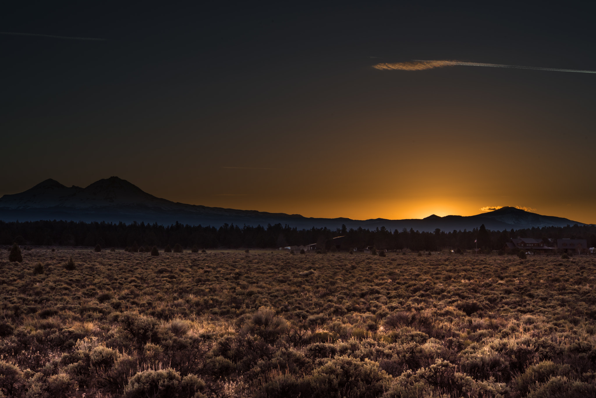 Nikon AF Micro-Nikkor 60mm F2.8D sample photo. Hwy 20 central oregon sunset photography