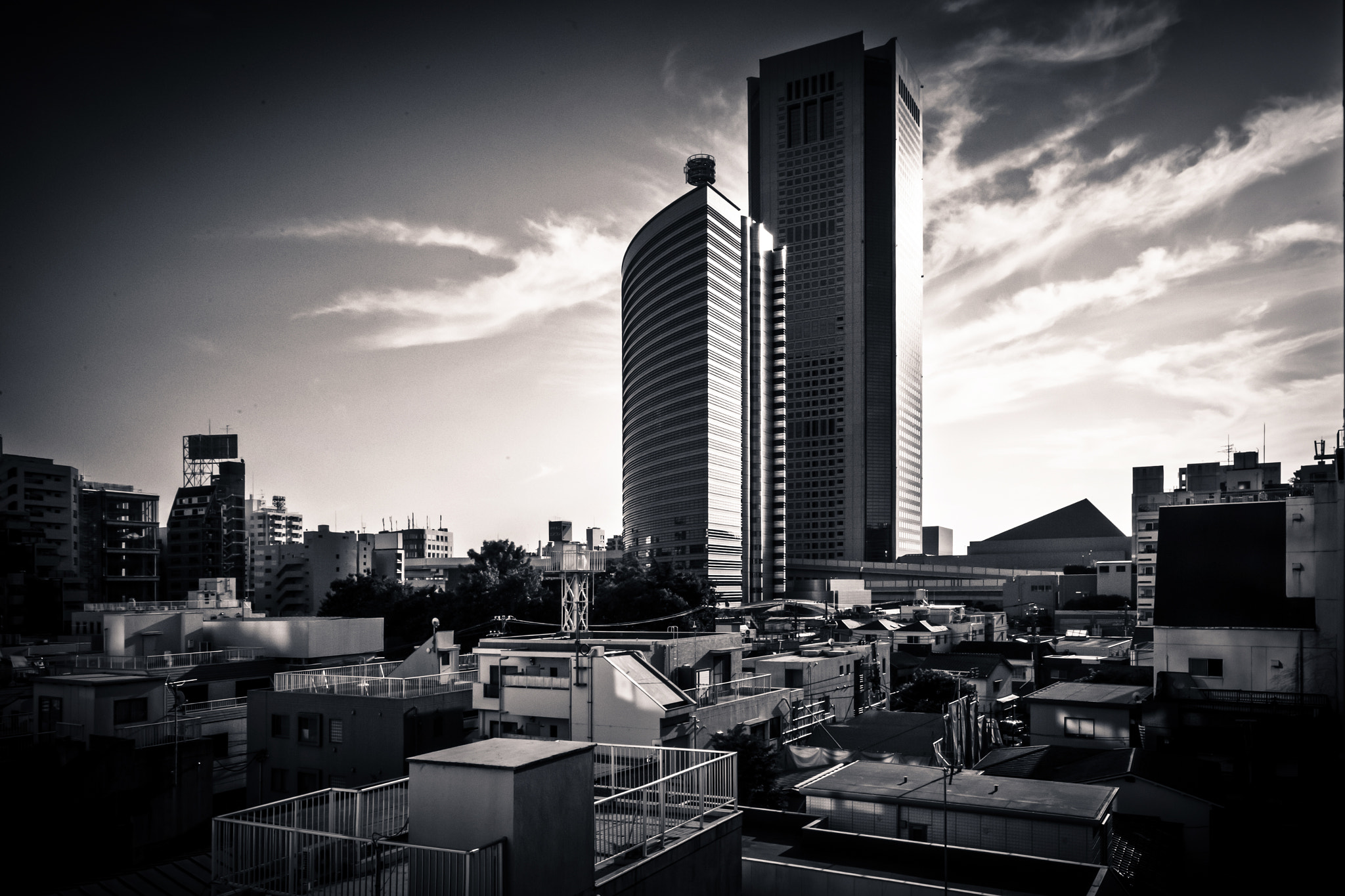 Canon EOS 6D + Sigma 10-20mm F4-5.6 EX DC HSM sample photo. Tokyo operacity photography