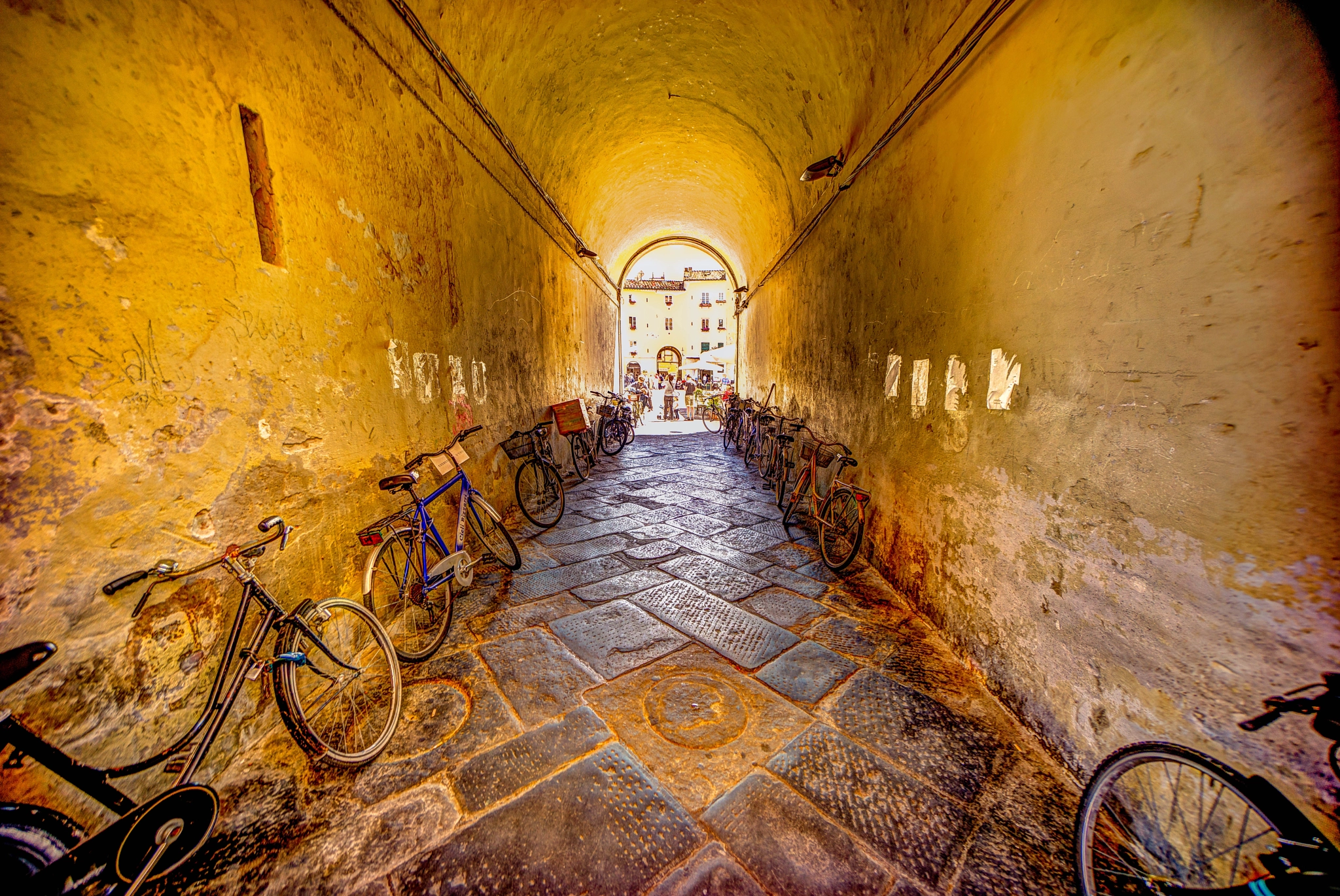 Sony a7R + Sony E 10-18mm F4 OSS sample photo. Through the tunnel to lucca photography