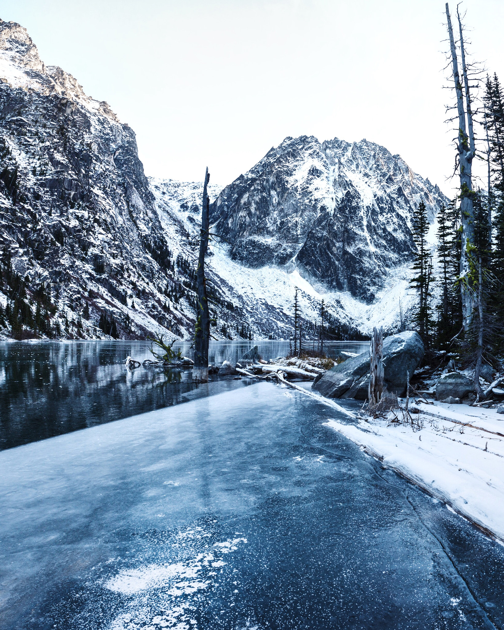 Nikon D4 + Nikon AF Nikkor 24mm F2.8D sample photo. Frozen colchuck lake. enchantments. washington. i miss winter... photography