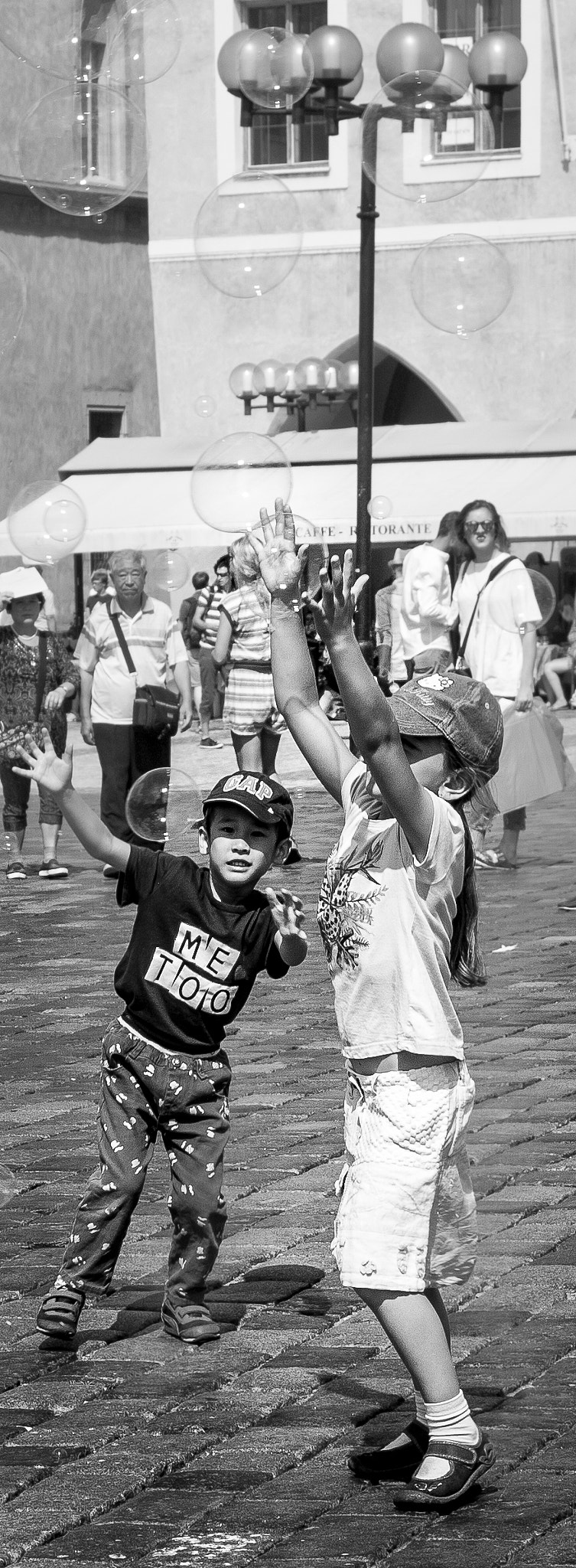 Samsung NX10 sample photo. Boy & girl photography