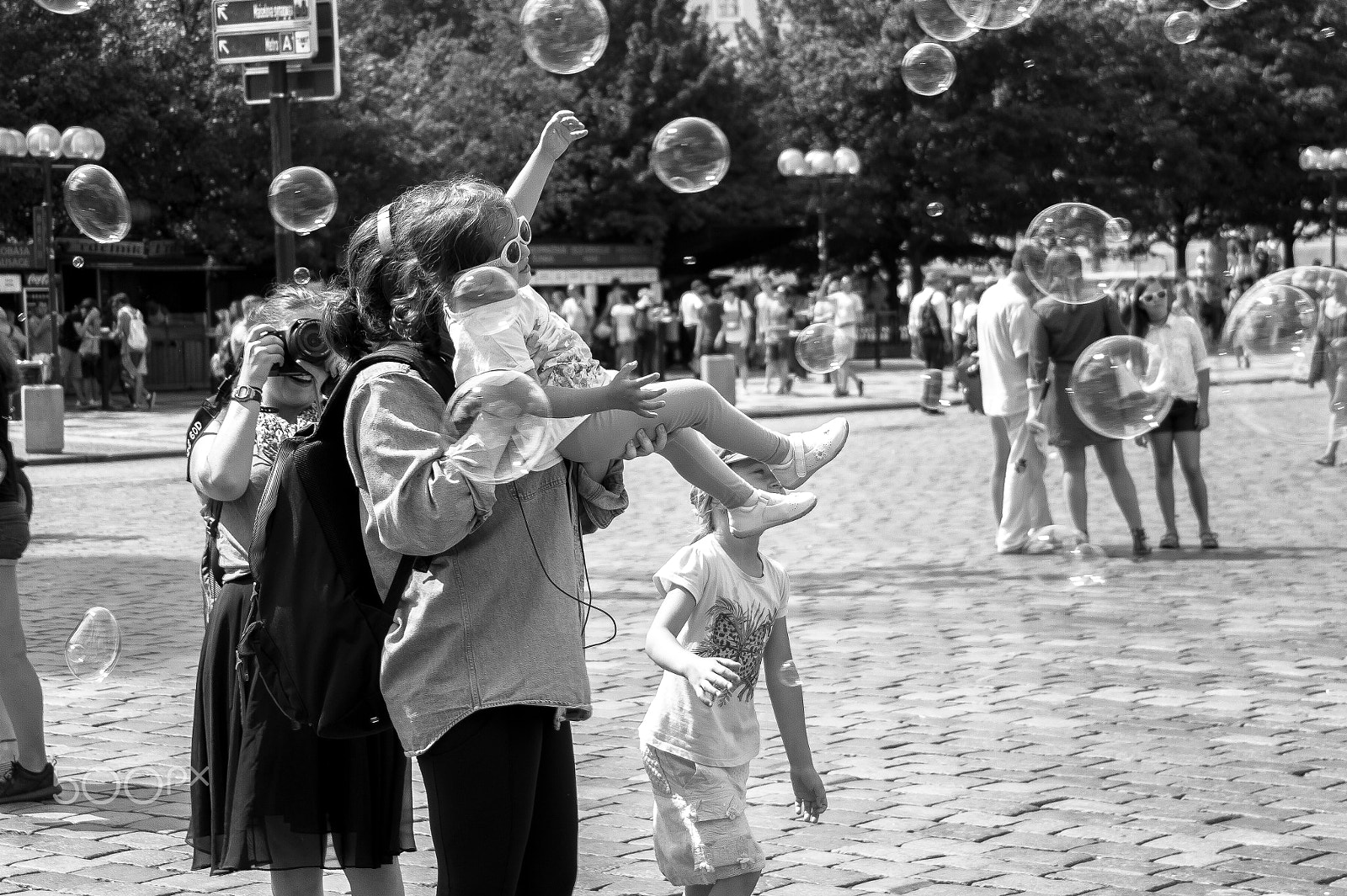 Samsung NX10 sample photo. Mother & daughter photography