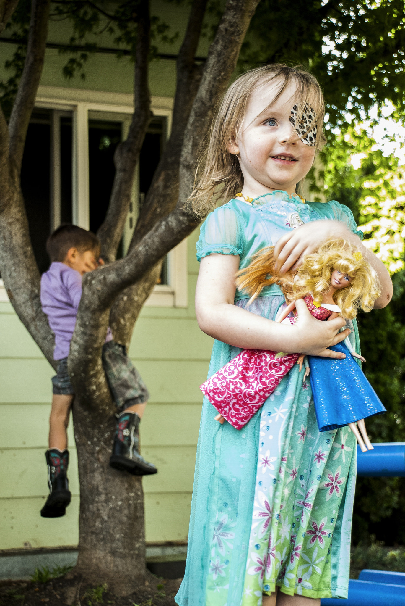 Nikon D3000 sample photo. Winnie (and amon) photography