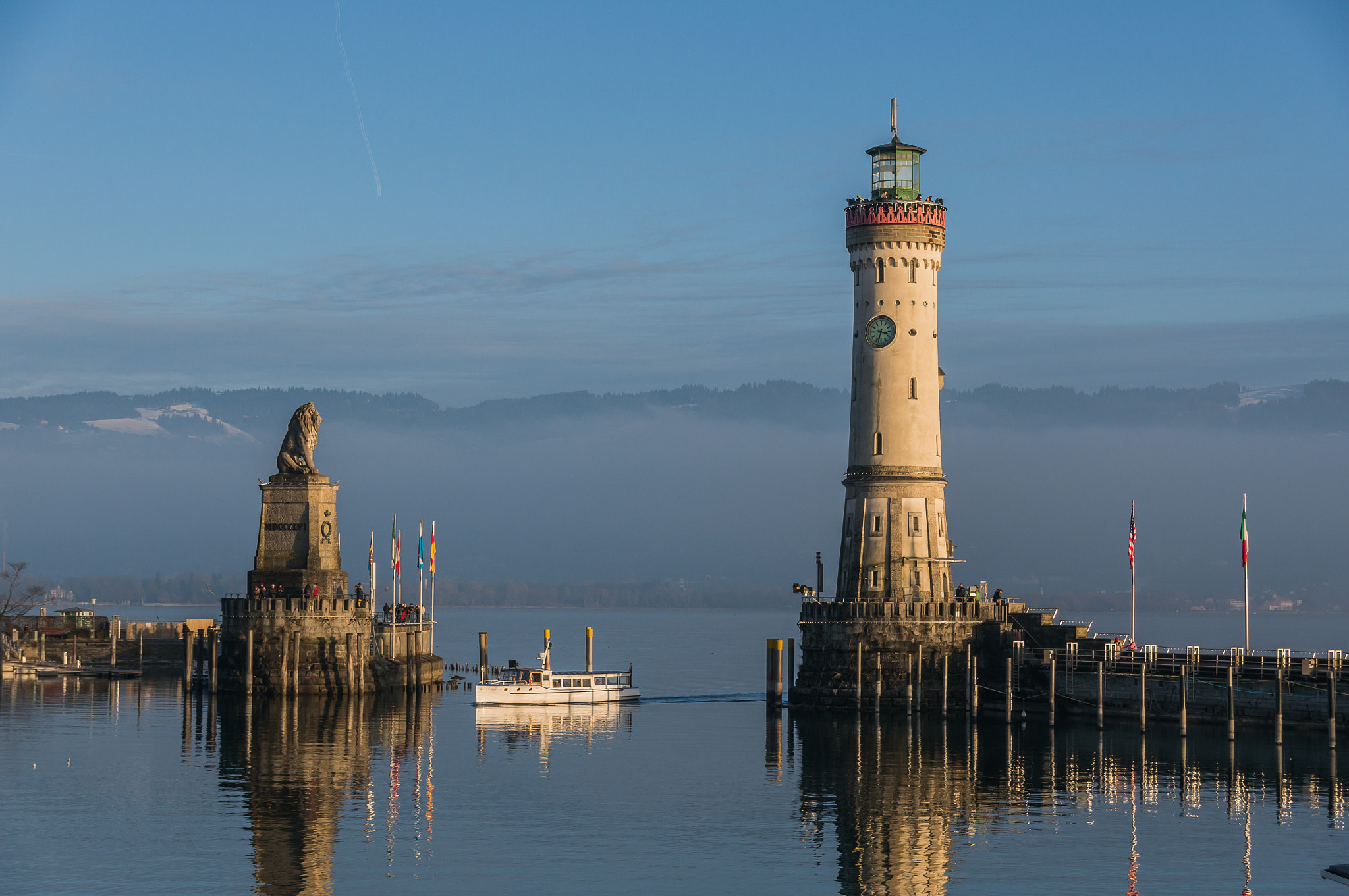 Tamron AF 28-105mm F4-5.6 [IF] sample photo. Port entrance photography