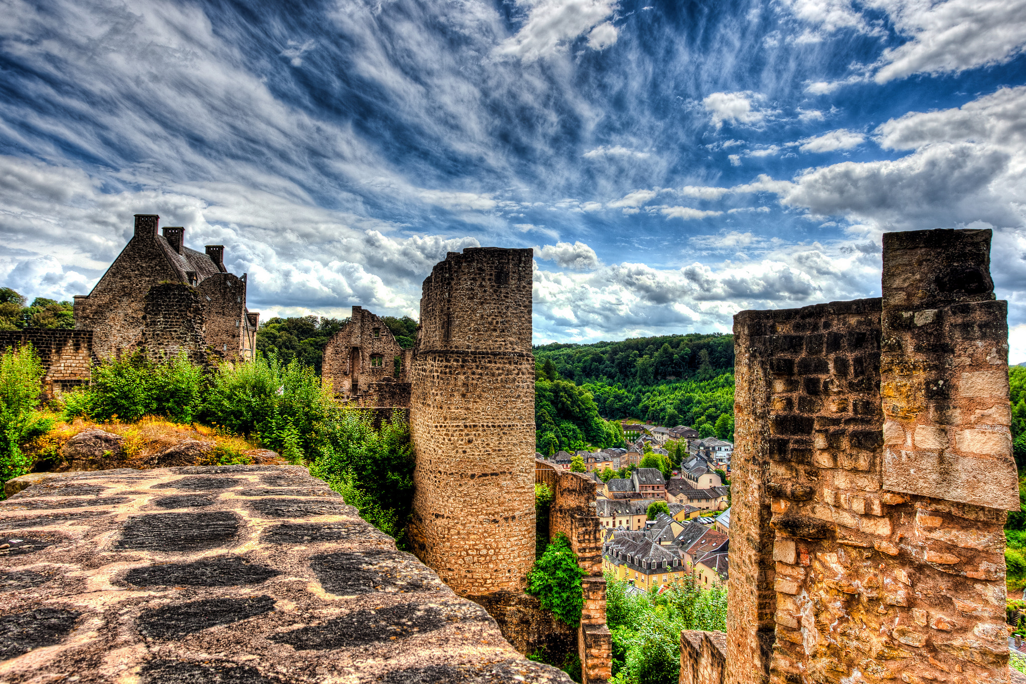 Canon EOS-1D Mark III sample photo. Larochette castle ruins photography