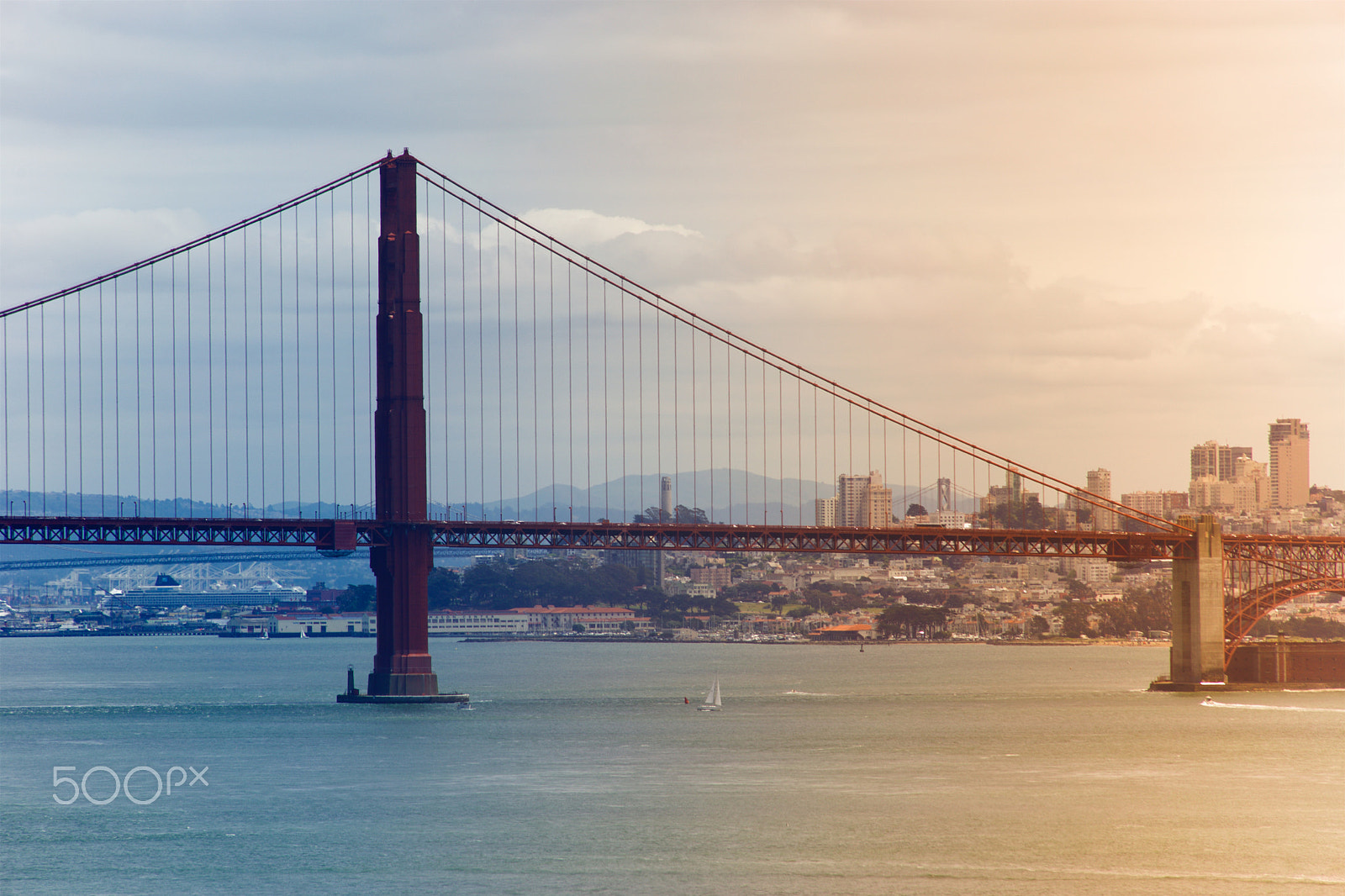 Sony a7 + Sony FE 70-300mm F4.5-5.6 G OSS sample photo. Half cold, half warm, golden gate bridge photography