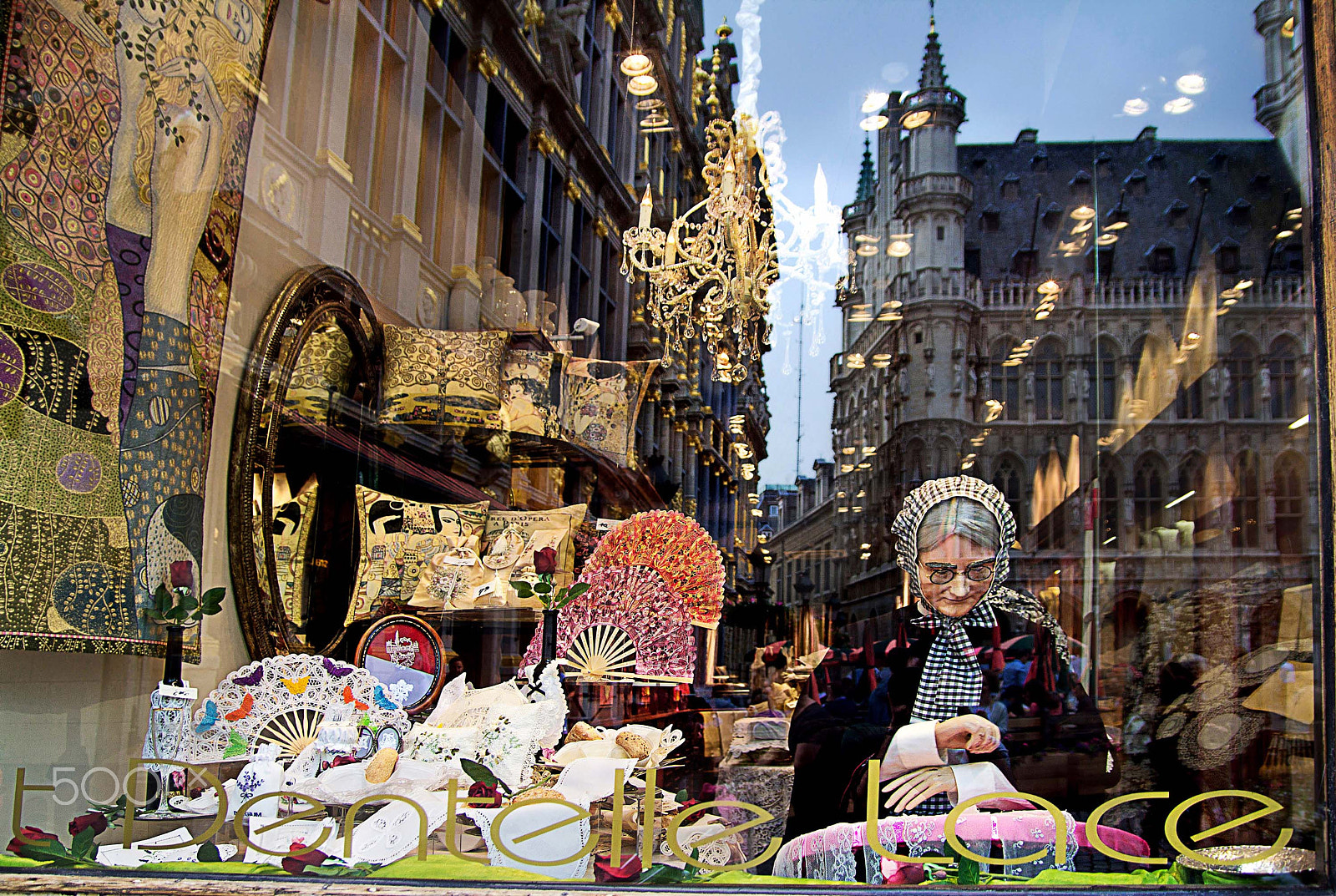 Canon EOS 60D + Sigma 18-50mm f/2.8 Macro sample photo. The lacemaker of brussels photography