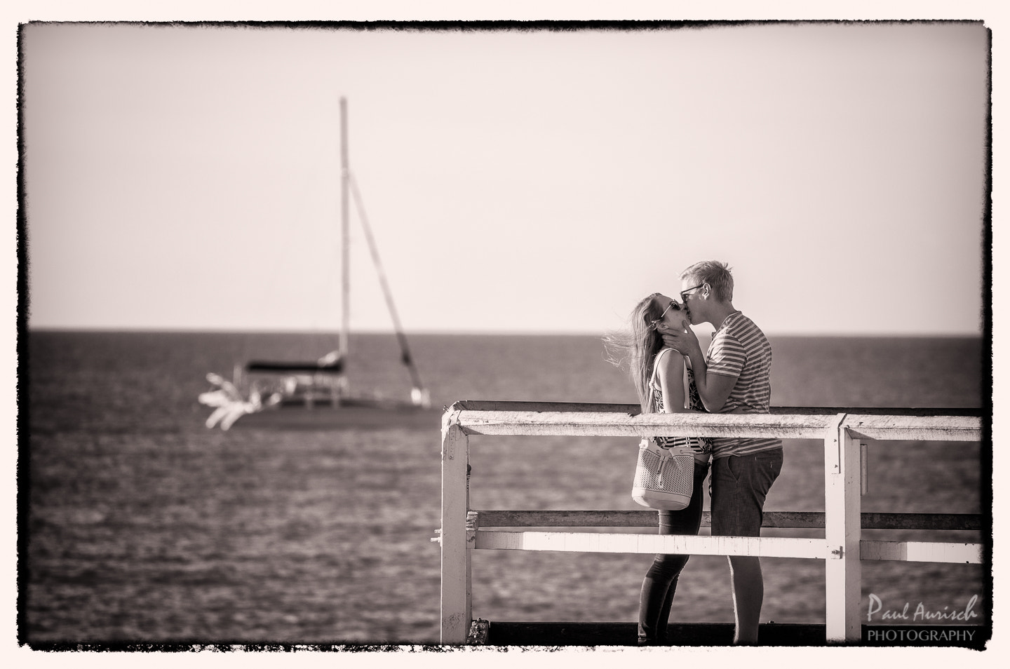 Nikon AF-S Nikkor 70-200mm F4G ED VR sample photo. Young love photography