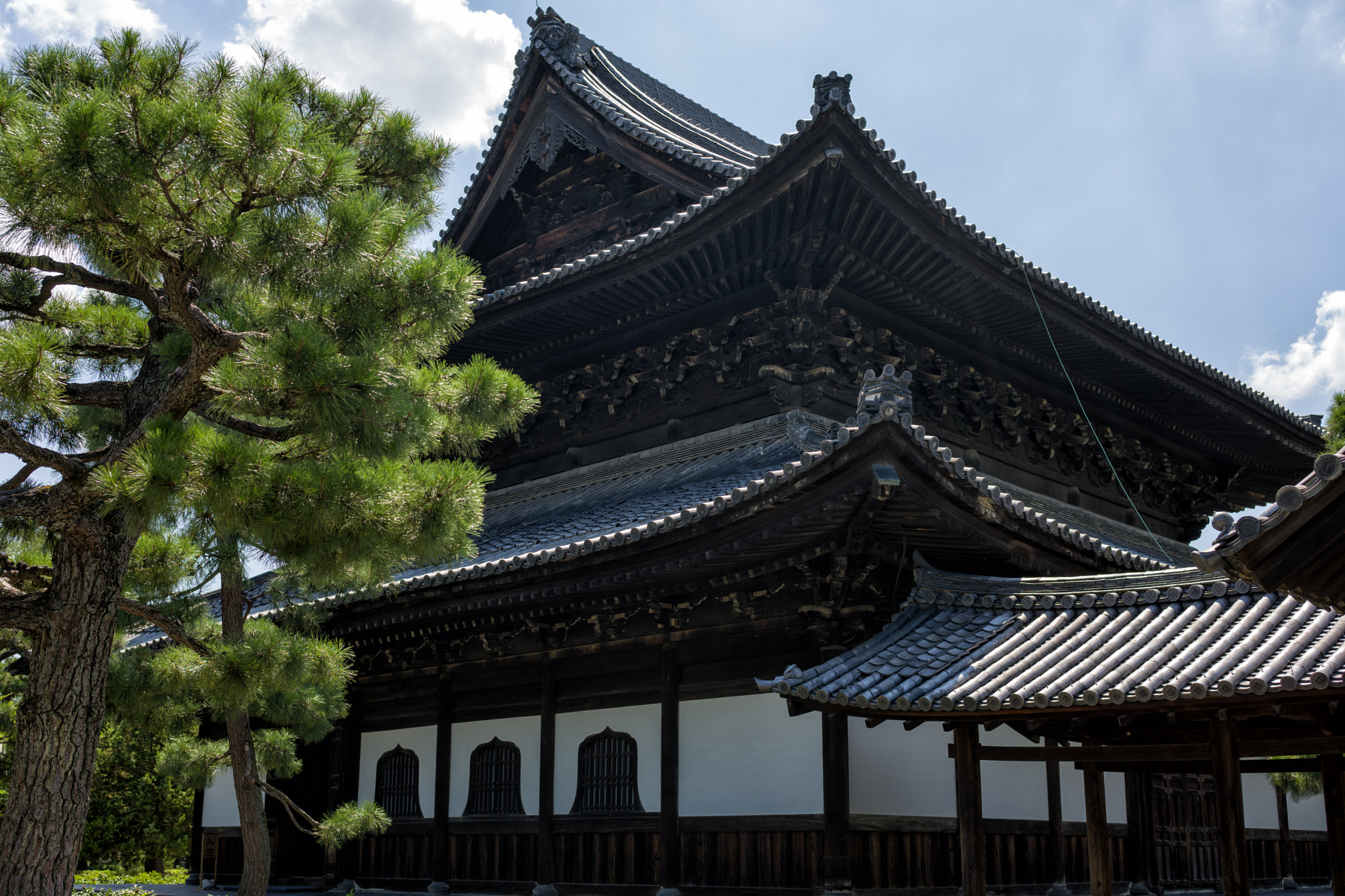 Leica Summilux-M 35mm F1.4 ASPH sample photo. Kenninji - zen temple in kyoto photography