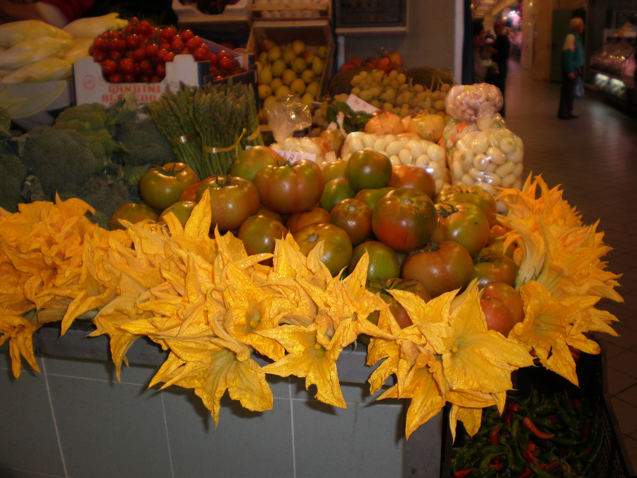 Olympus FE280,X820,C520 sample photo. Indoor market in cagliari, sardegna, italy. photography