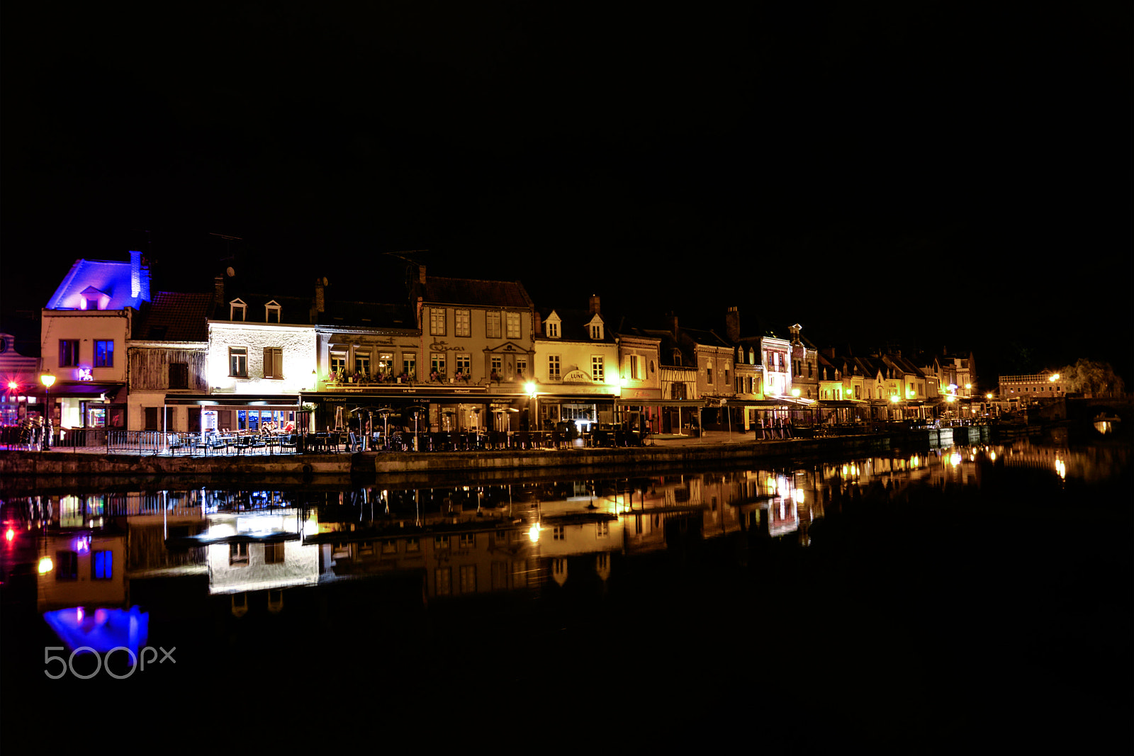 Sigma 17-35mm F2.8-4 EX DG  Aspherical HSM sample photo. Mirroring amiens photography