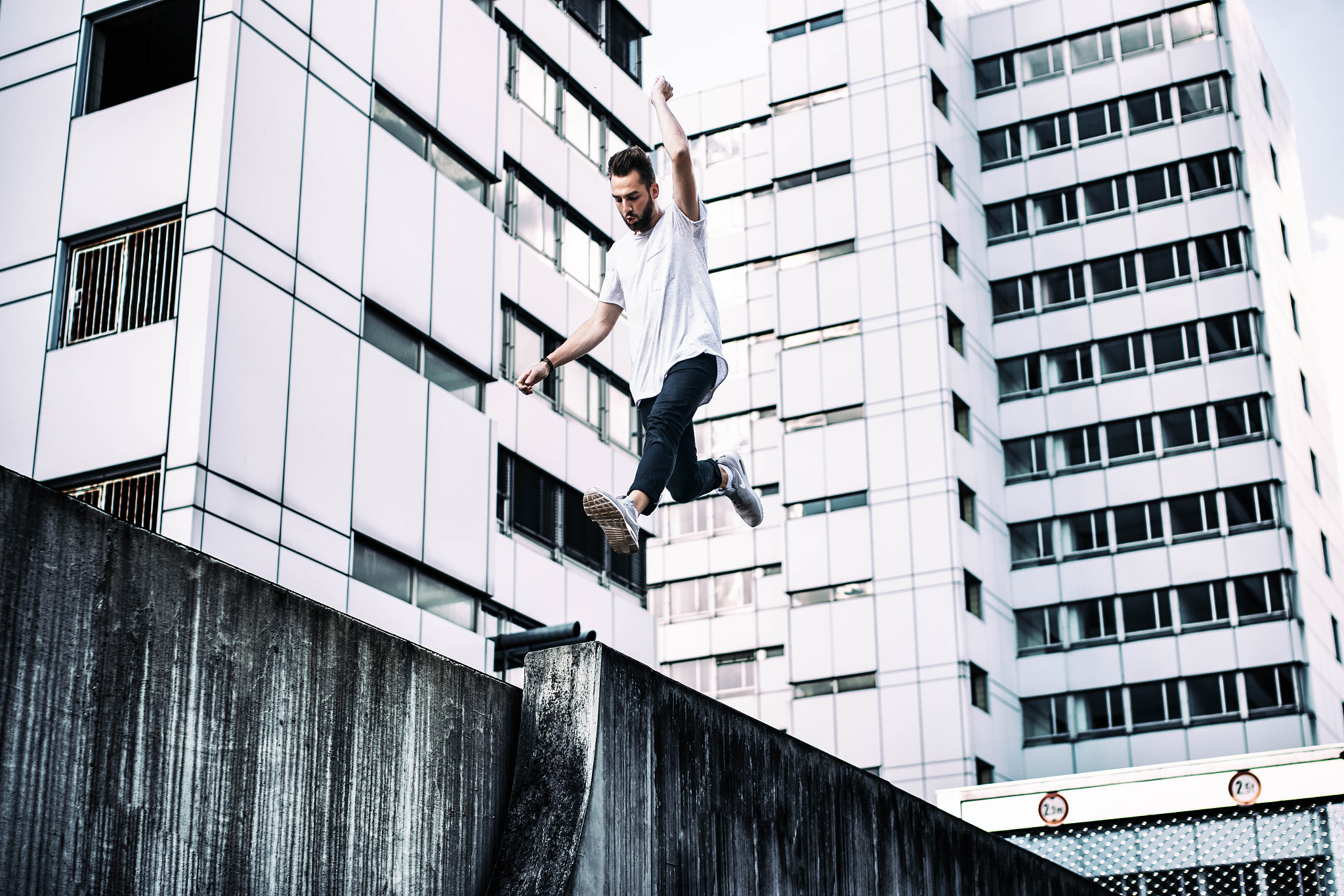 Sigma 35mm F1.4 DG HSM Art sample photo. Jump photography
