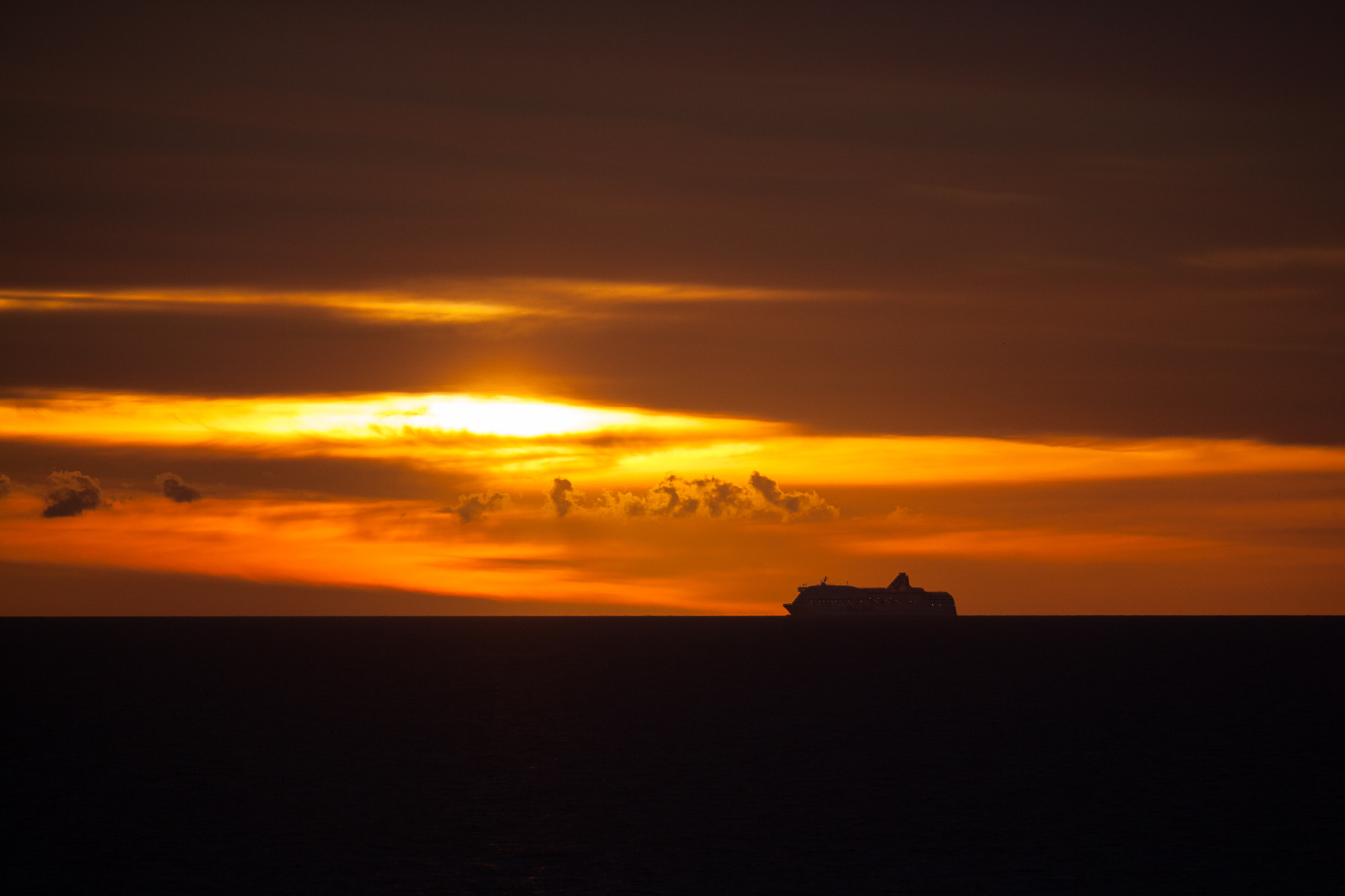 Canon EF 70-200mm F2.8L USM sample photo. Navegando hacia el ocaso photography