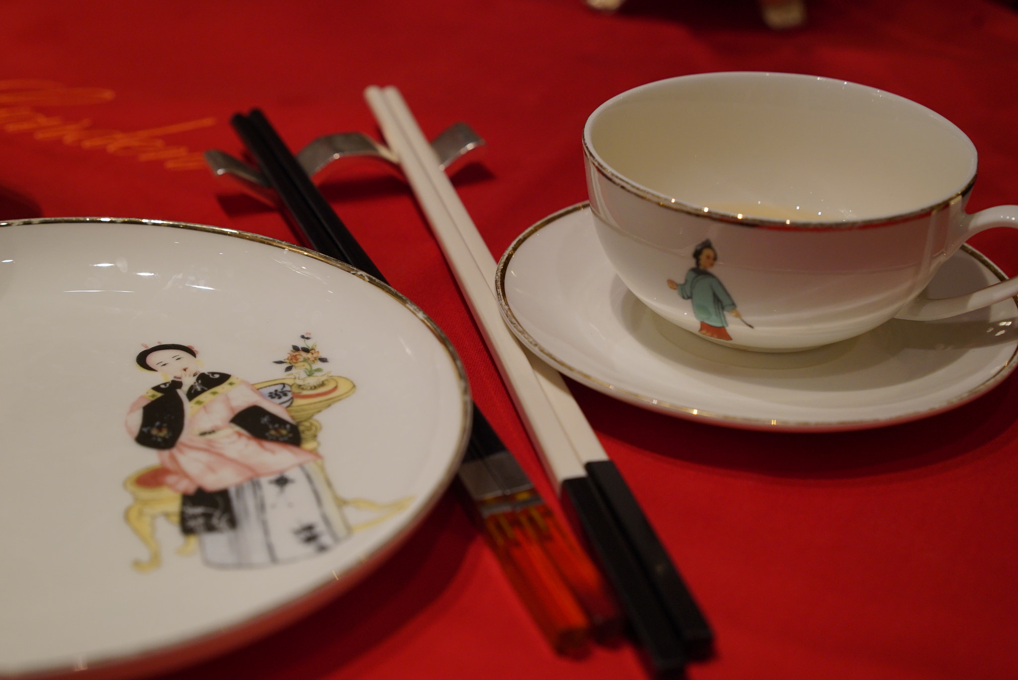 Sony a7S + Sony Sonnar T* FE 55mm F1.8 ZA sample photo. Table set photography