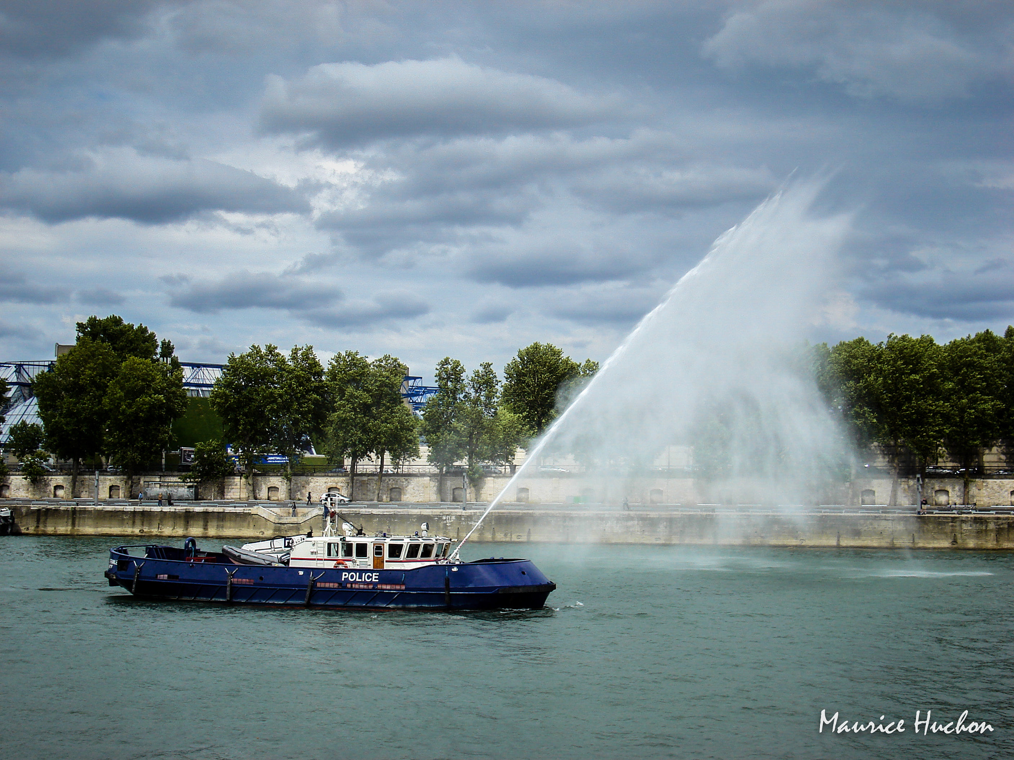 Sony DSC-S600 sample photo. Police fluviale quai be bercy (paris) photography