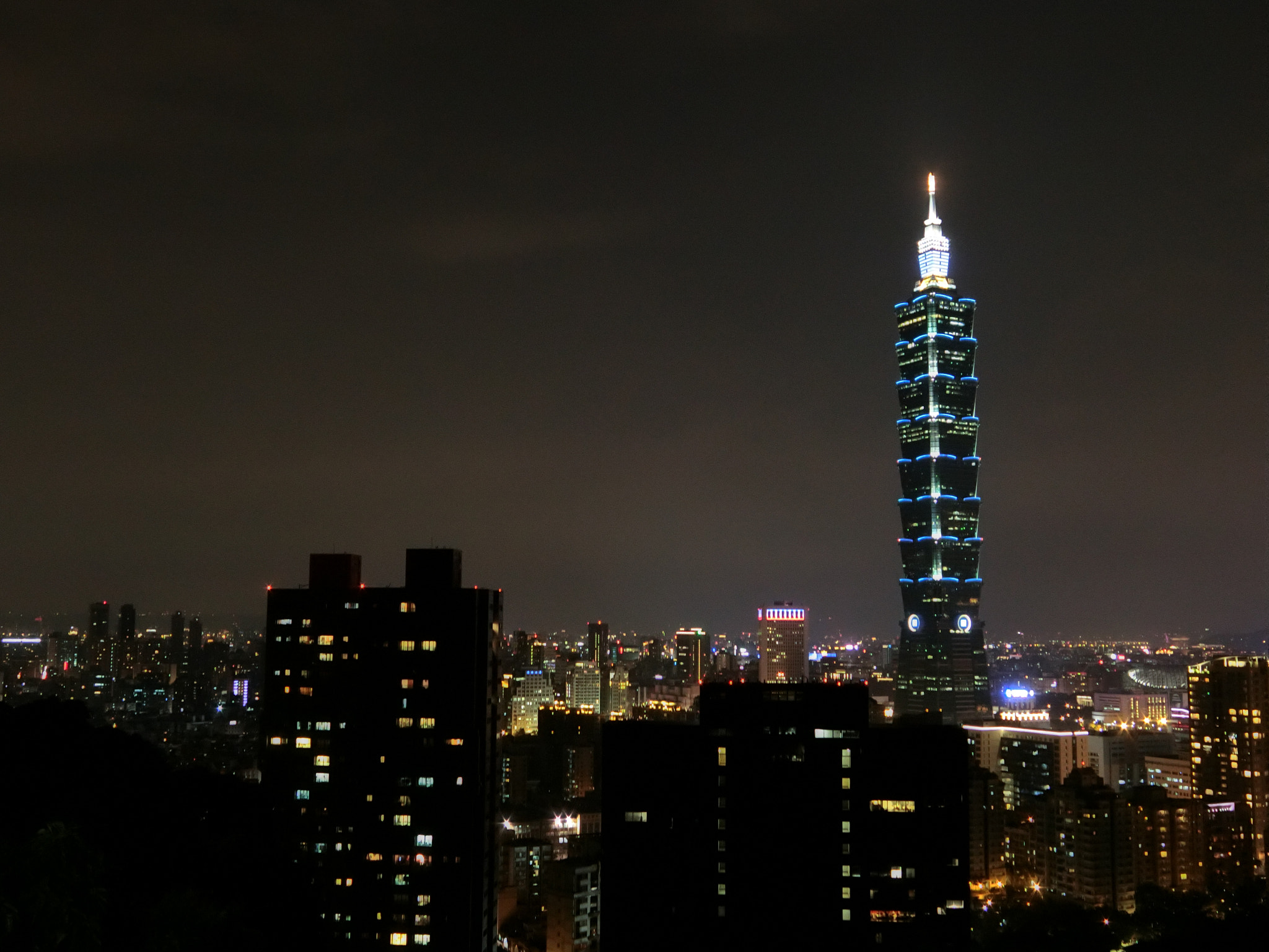 CASIO EX-10 sample photo. Taipei night photography
