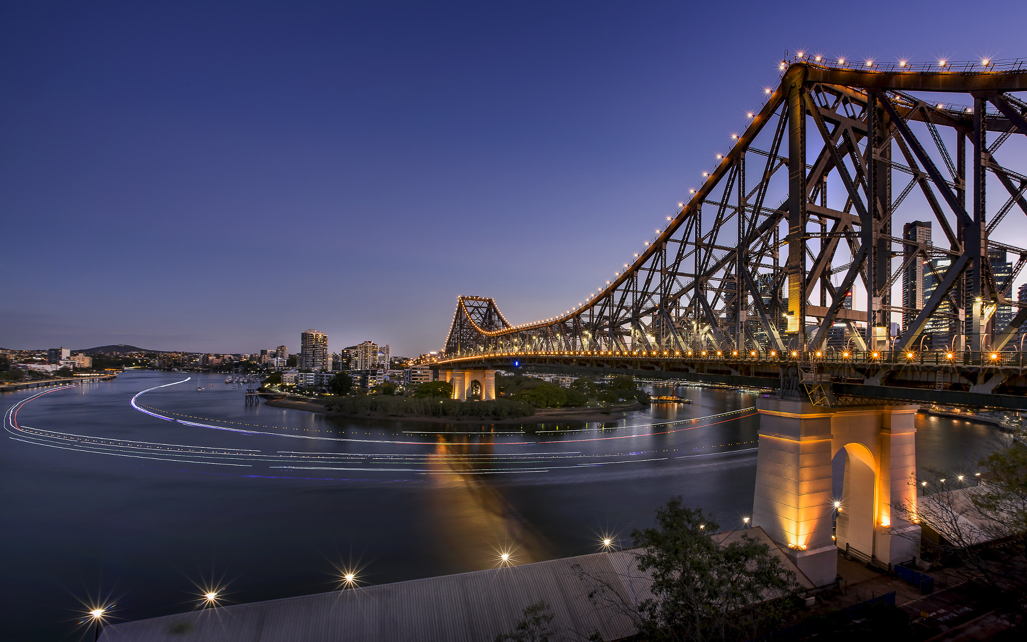 Nikon AF Nikkor 14mm F2.8D ED sample photo. Story bridge photography