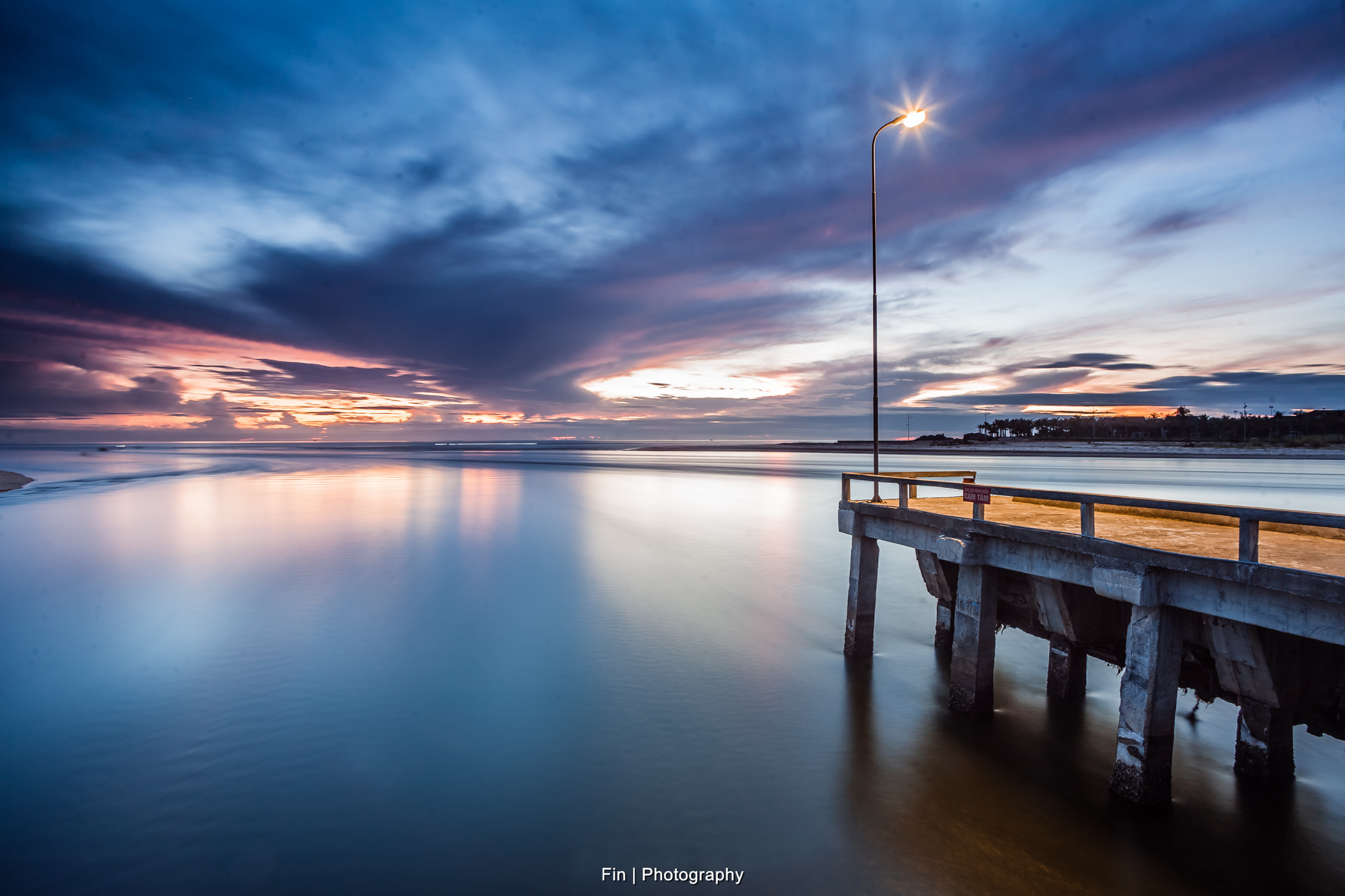 Canon EOS 5D + Tamron AF 19-35mm f/3.5-4.5 sample photo. Nhat le riverside photography