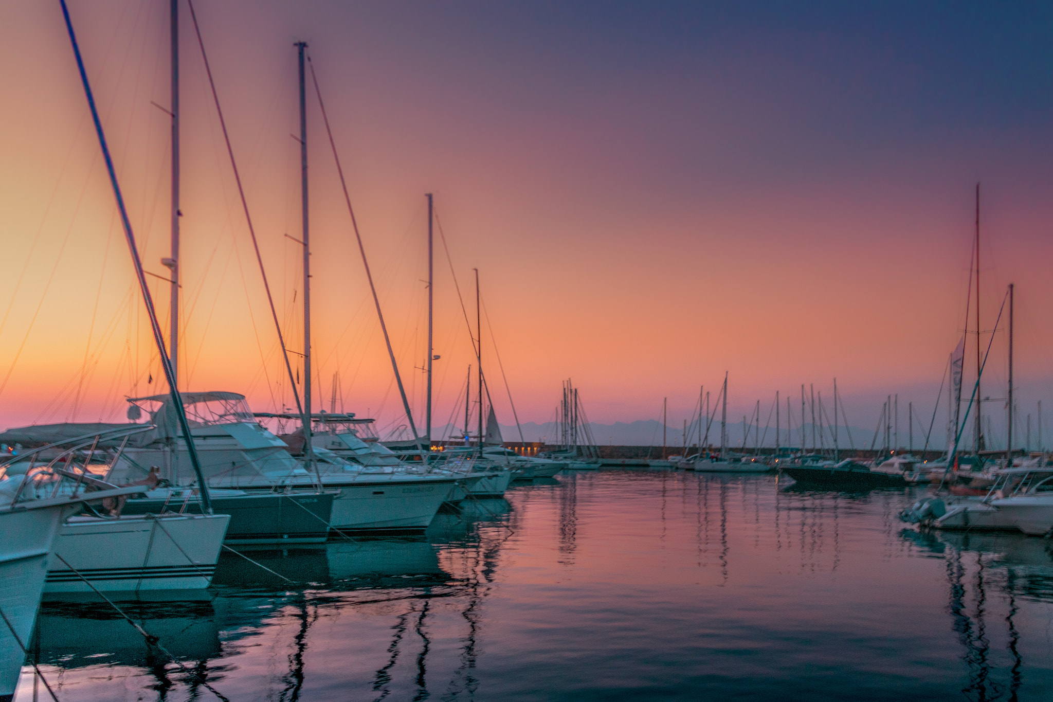 Canon EOS 70D + Canon TS-E 90mm F2.8 Tilt-Shift sample photo. Marina di pisa photography