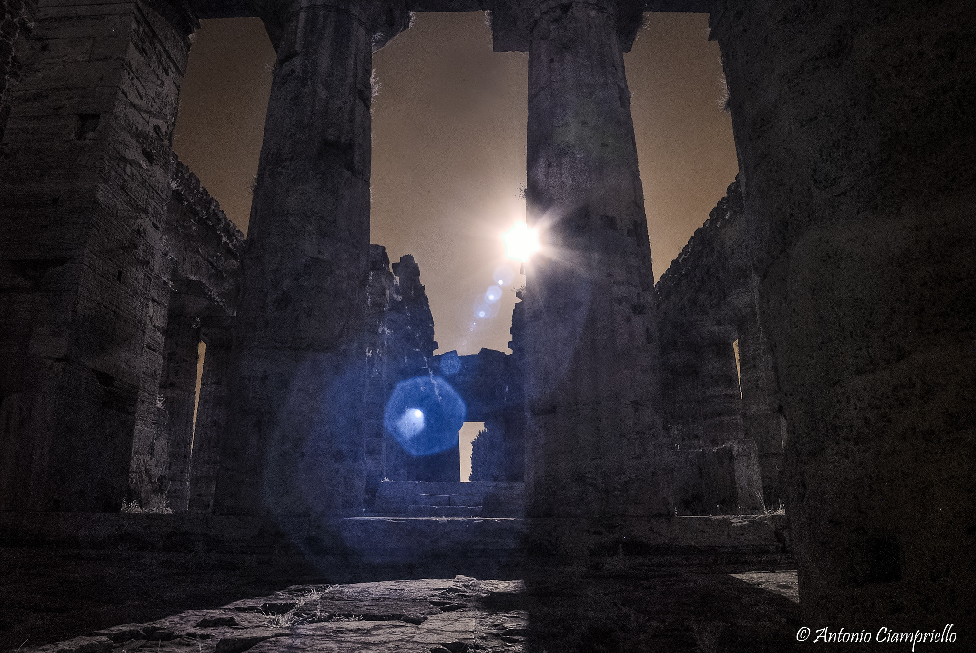 Nikon D80 + Samyang 14mm F2.8 ED AS IF UMC sample photo. The ancient light of paestum - true color infrared photography