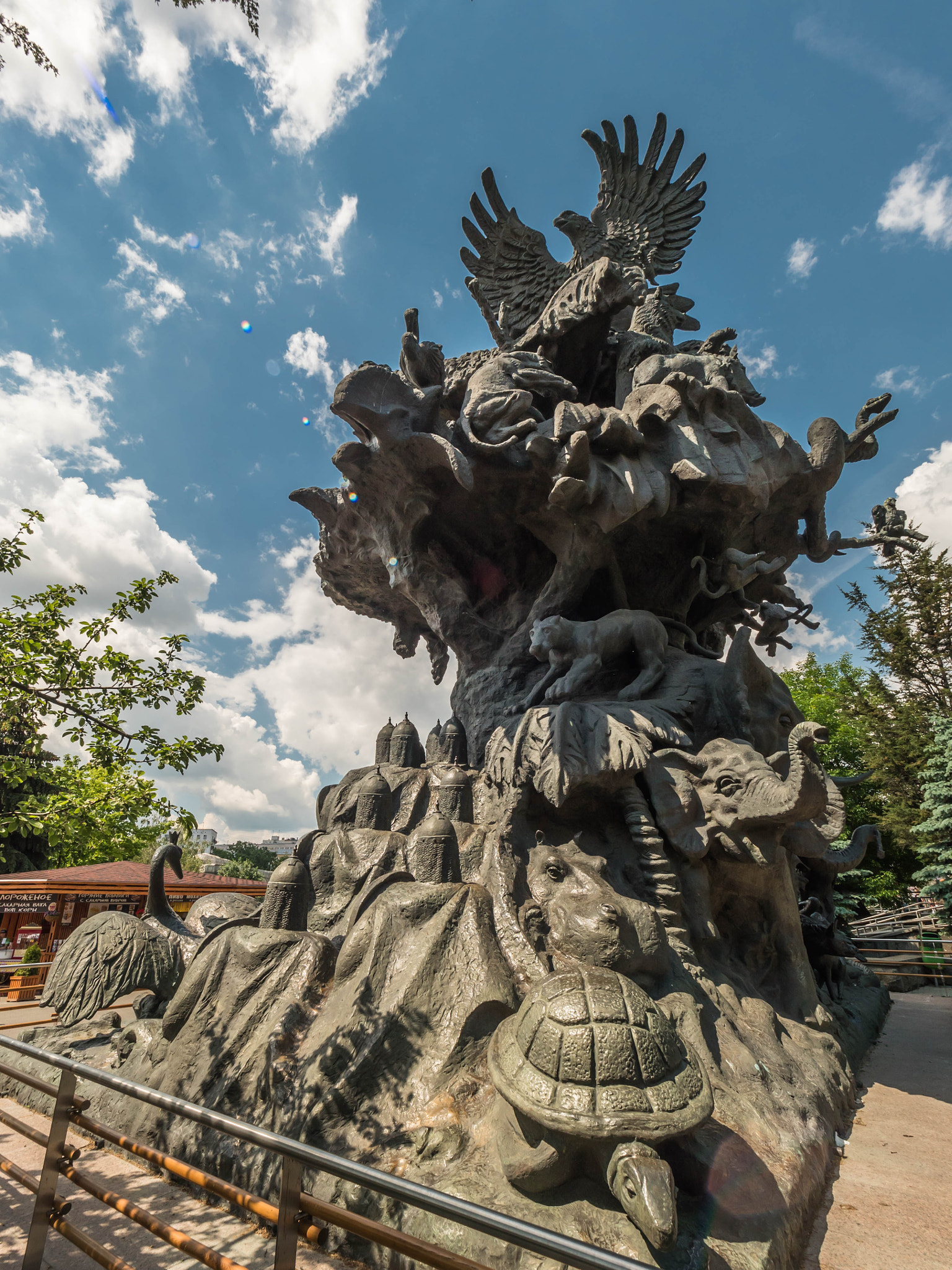 Panasonic Lumix DMC-GH4 + Olympus M.Zuiko Digital ED 7-14mm F2.8 PRO sample photo. The tree of life photography
