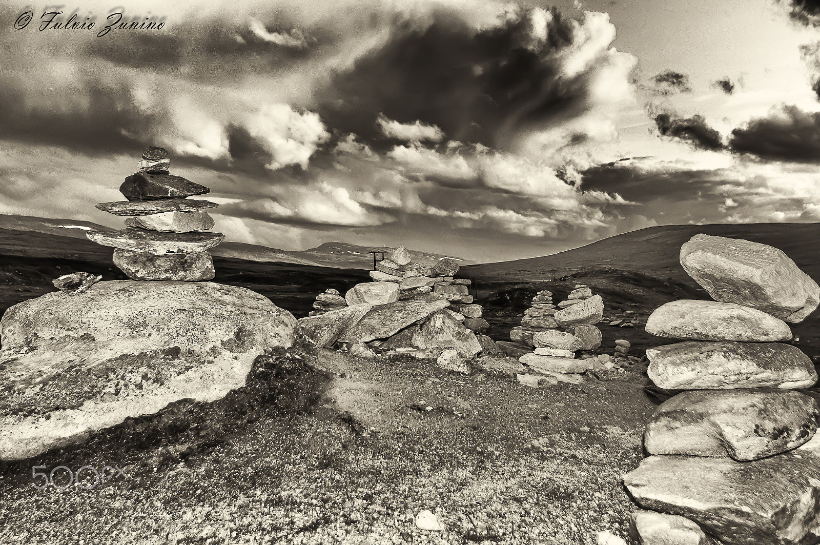 Sigma 12-24mm F4.5-5.6 EX DG Aspherical HSM sample photo. Cairn photography