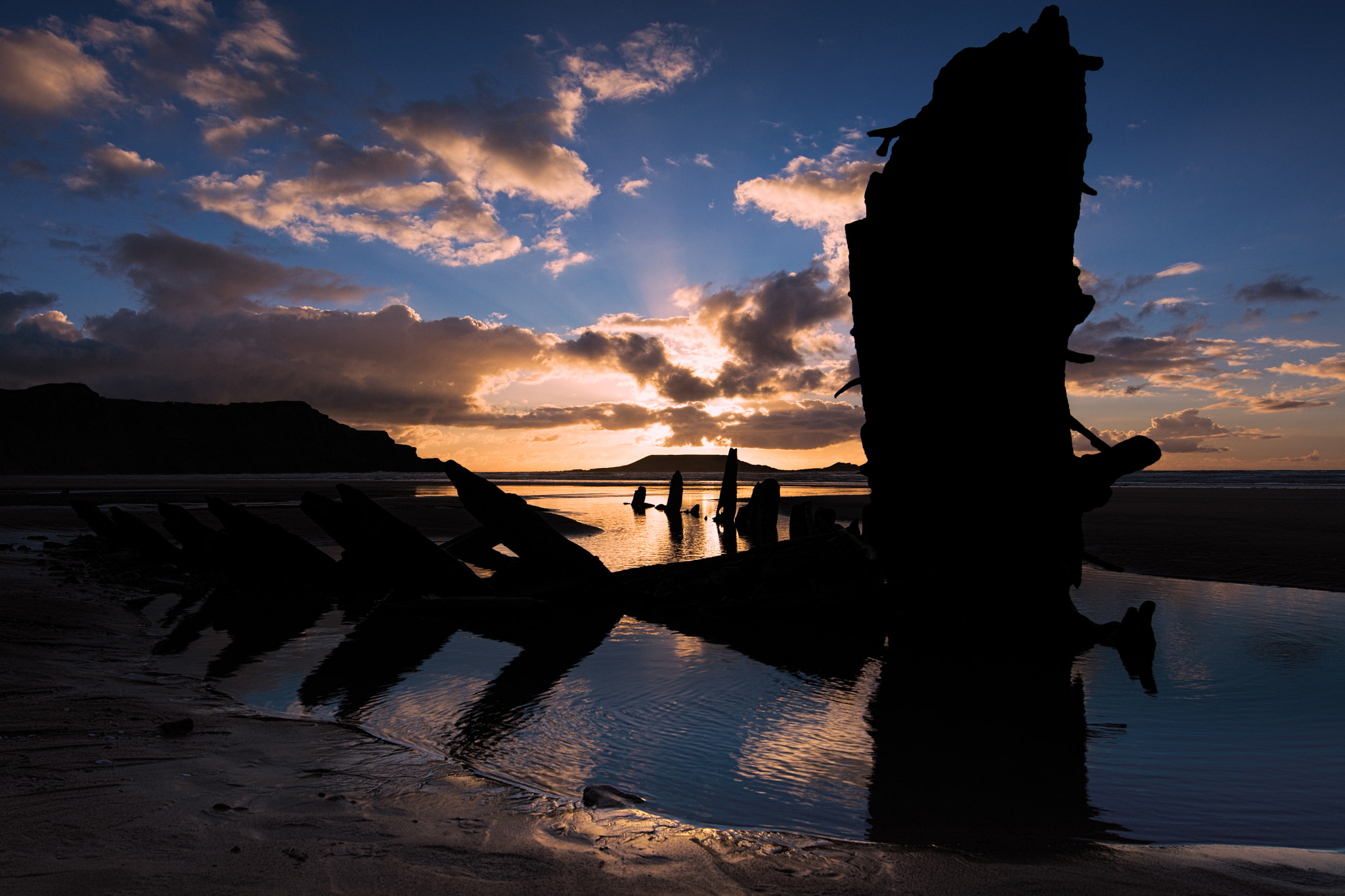 Nikon AF-S Nikkor 14-24mm F2.8G ED sample photo. Ghost ship photography