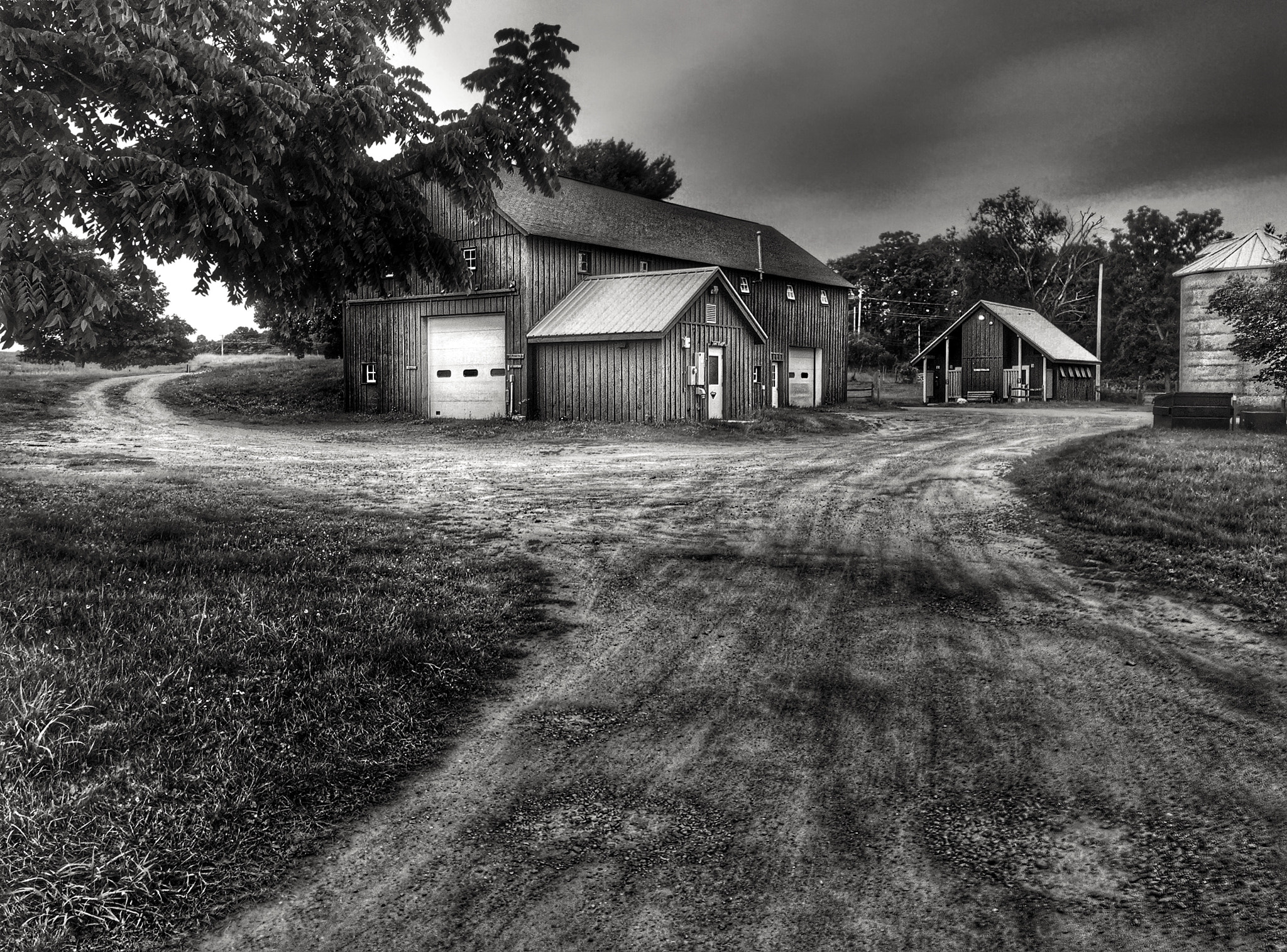 Apple iPhone7,1 sample photo. Dirt roads in the country photography