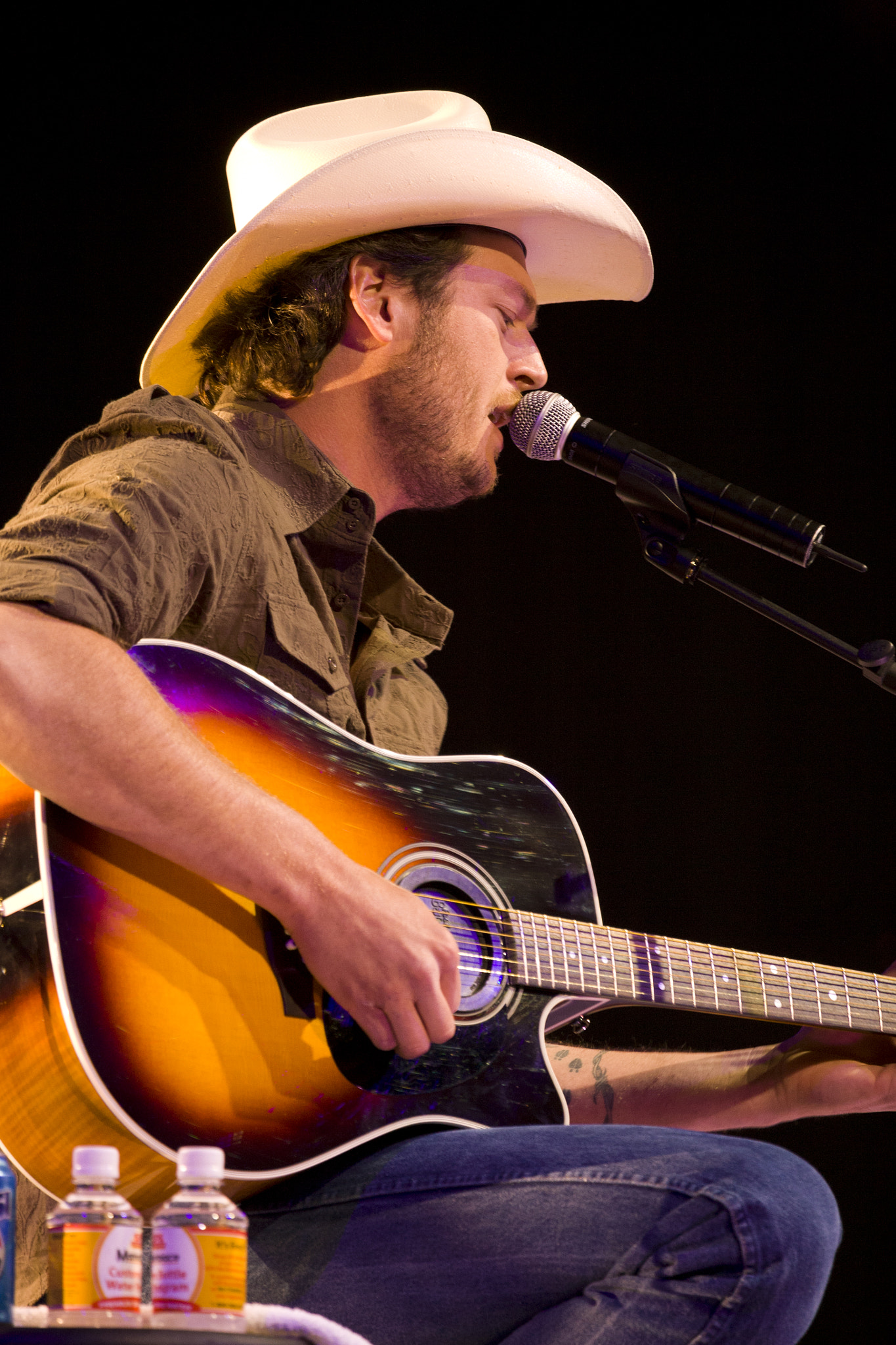 Canon EF 100-400mm F4.5-5.6L IS USM sample photo. Blake shelton in concert photography