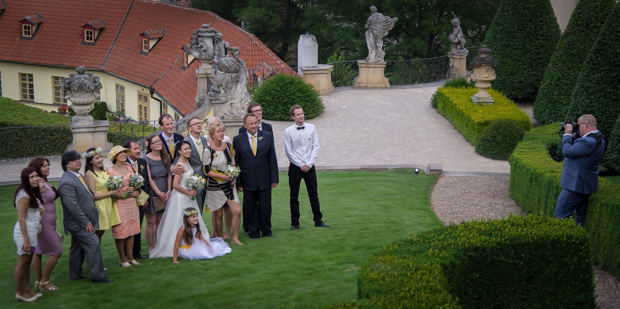 Samsung NX10 sample photo. Wedding in prague photography