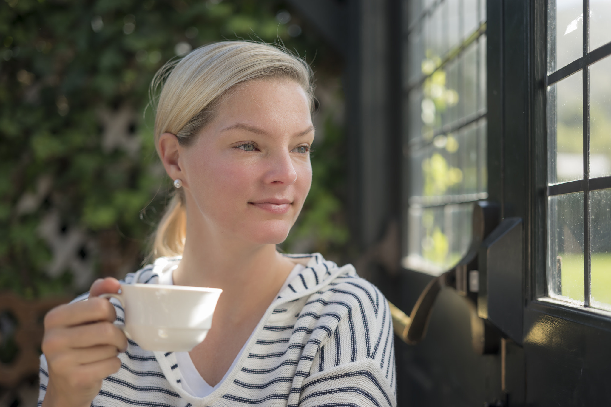Leica APO-Summicron-M 50mm F2 ASPH sample photo. Morning coffee photography