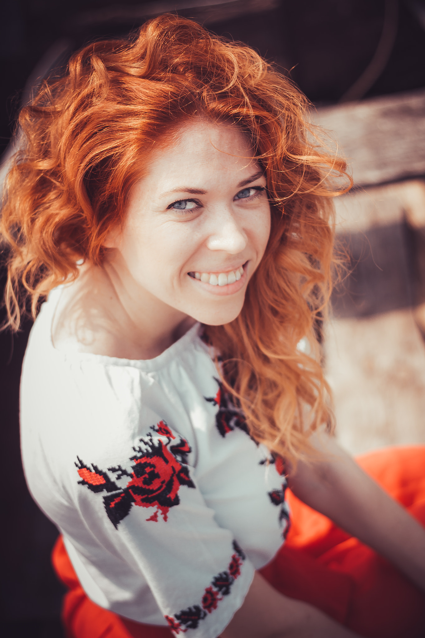 Canon EOS 550D (EOS Rebel T2i / EOS Kiss X4) + Canon EF 50mm F1.8 II sample photo. The redhead smile photography